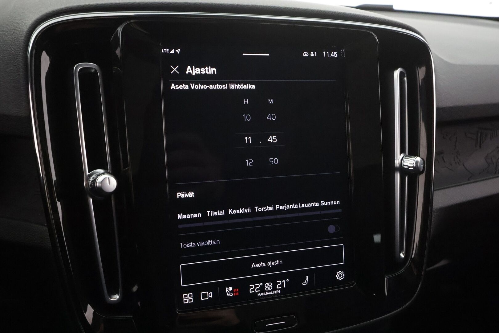 Volvo XC40 2023 Recharge aut * ILP / Koukku / Lasikatto / ACC / LED / P.Kamera / Sportpenkki Muistilla * - Akku kuntotarkastettu SoH 95,7 / 2x Latauskaapelit / Kahdet renkaat