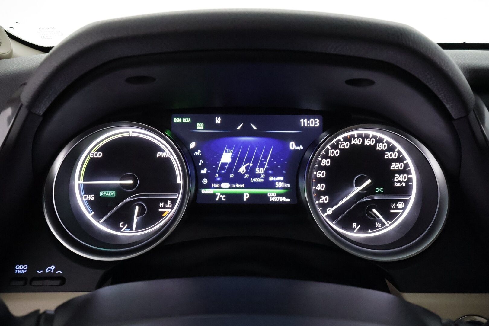 TOYOTA CAMRY 2019 2.5Hybrid Executive *HUD / JBL / LED / P.Kamera / Nahkaverhoilu / Kaistavahti / Navi / KeylessGO* - Kahdet Renkaat