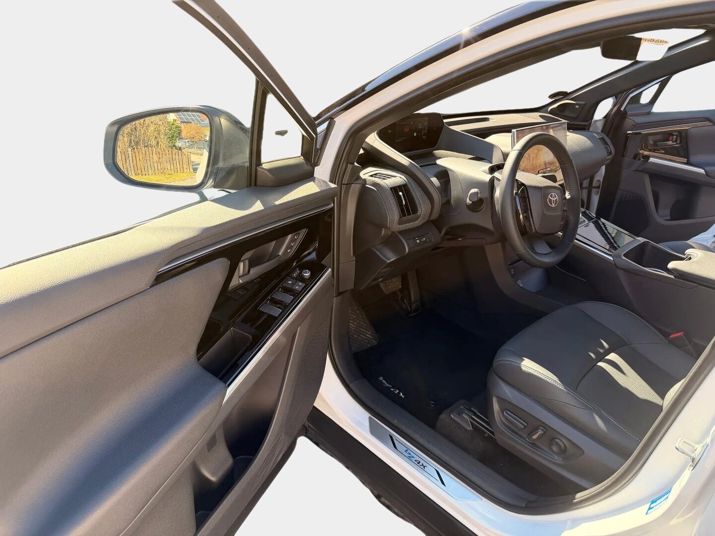 TOYOTA BZ4X 2024 FWD Lounge - HULLUT AVAJAISHULINAT KORKOTARJOUS 3,29 %