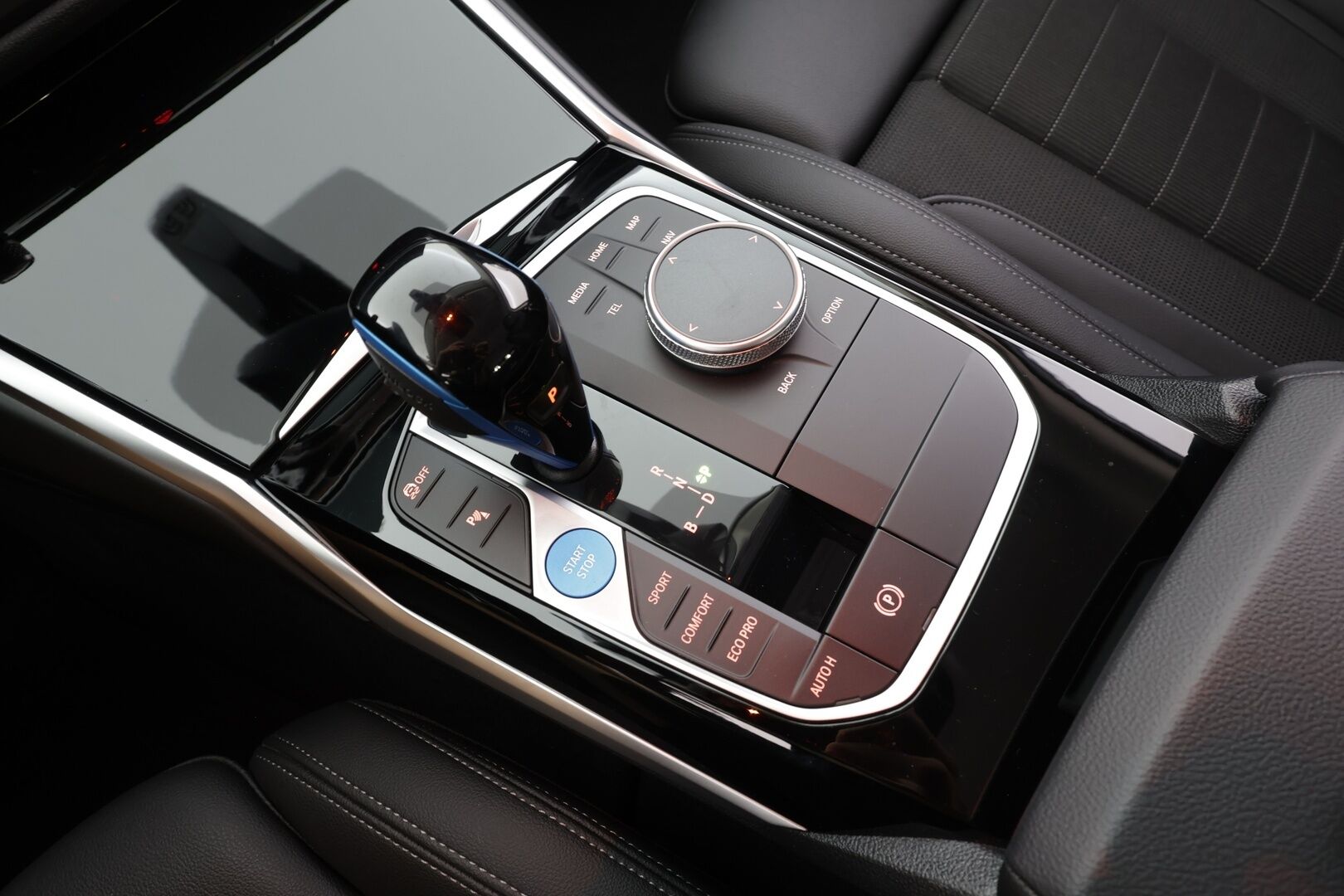 BMW I4 2023 eDrive35 - | ACC | Lisälämmitin | Koukku | Sporttipenkit | LED | Widescreen | P.Kamera | Puolinahat | Comfort access | Apple&Android | Merkkihuollettu |
