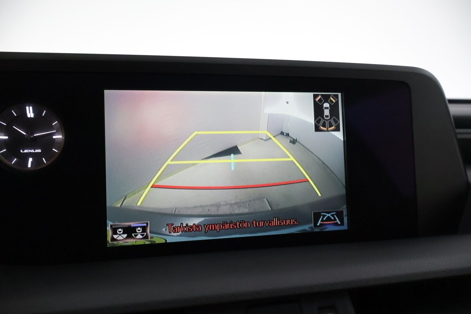 LEXUS ES 2019 300H Comfort * Adapt.Vakkari / Keyless Go / Nahkasisusta / Peruutuskamera / Digimittaristo / Kattoluukku * - 3,99 % KORKOTARJOUS TÄHÄN AUTOON - * Näyttävä Business-luokan Lexus / Hyvillä varusteilla / 2x Renkailla ja vanteilla * 
