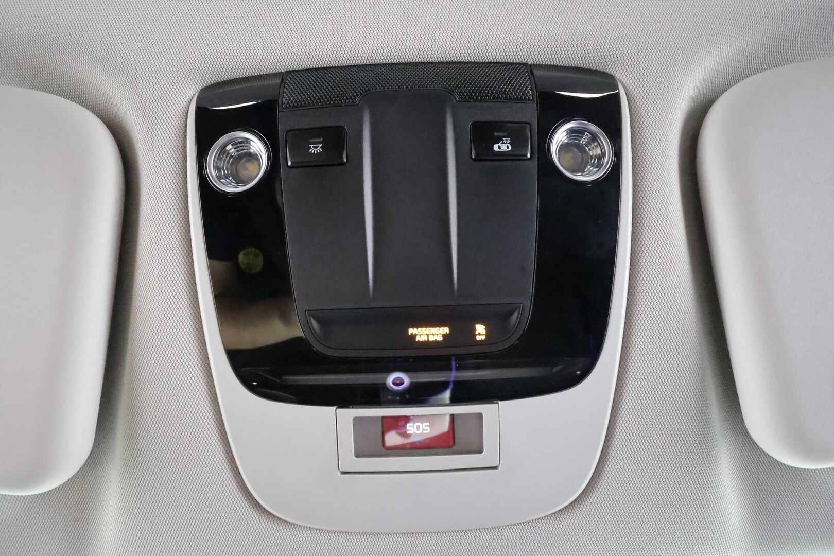 KIA EV6 2022 RWD 77 kWh 229 hv - | ACC | ILP | Koukku | Nahkasisusta | Ambient light | P.kamera | HDA | CTA | BSM | Lämm. ratti | Sähk. takaluukku | Merkkihuollot | 2x renkaat aluin 