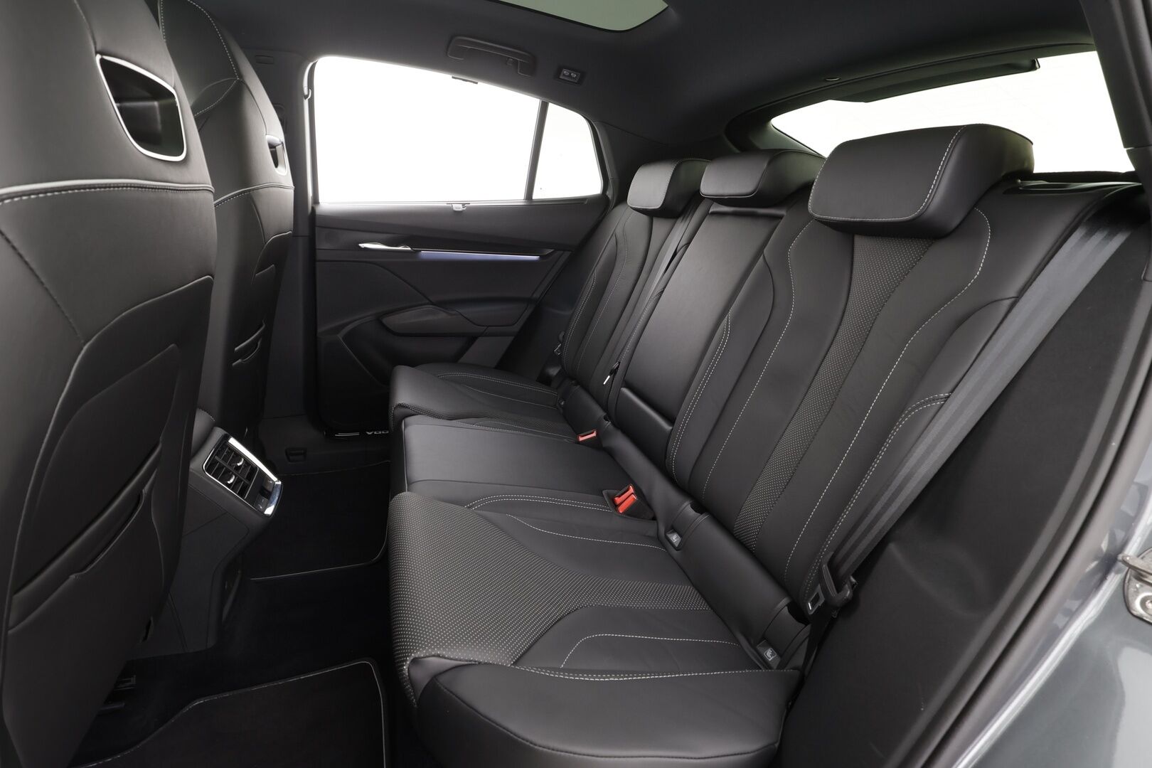 SKODA ENYAQ 2023 Coupe 80x 4x4 RS iV * ACC / ILP / Hierovat Muistipenkit / Matrix-LED / Lasikatto / HUD / Canton / P.kamera / koukku *