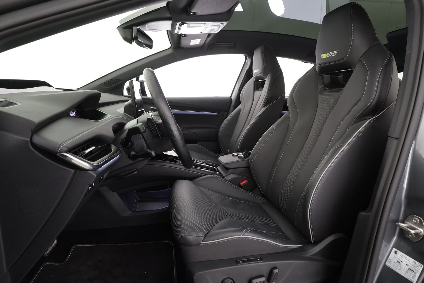 SKODA ENYAQ 2023 Coupe 80x 4x4 RS iV * ACC / ILP / Hierovat Muistipenkit / Matrix-LED / Lasikatto / HUD / Canton / P.kamera / koukku *