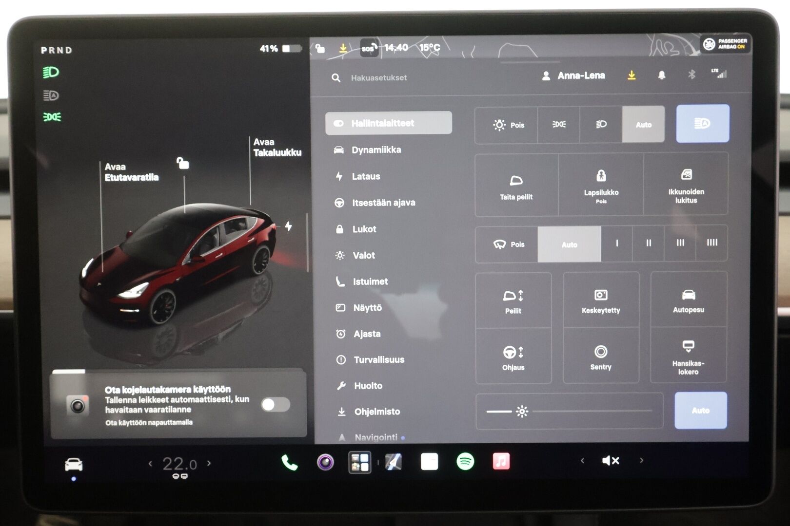TESLA MODEL 3 2023 Performance - | ILP | ACC | Matrix-LED | Lasikatto | Muistipenkki | P.Kamera | Premium Audio | Kaistavahti | Navi | Keyless | 2x Latauskaapelit | Kahdet renkaat |