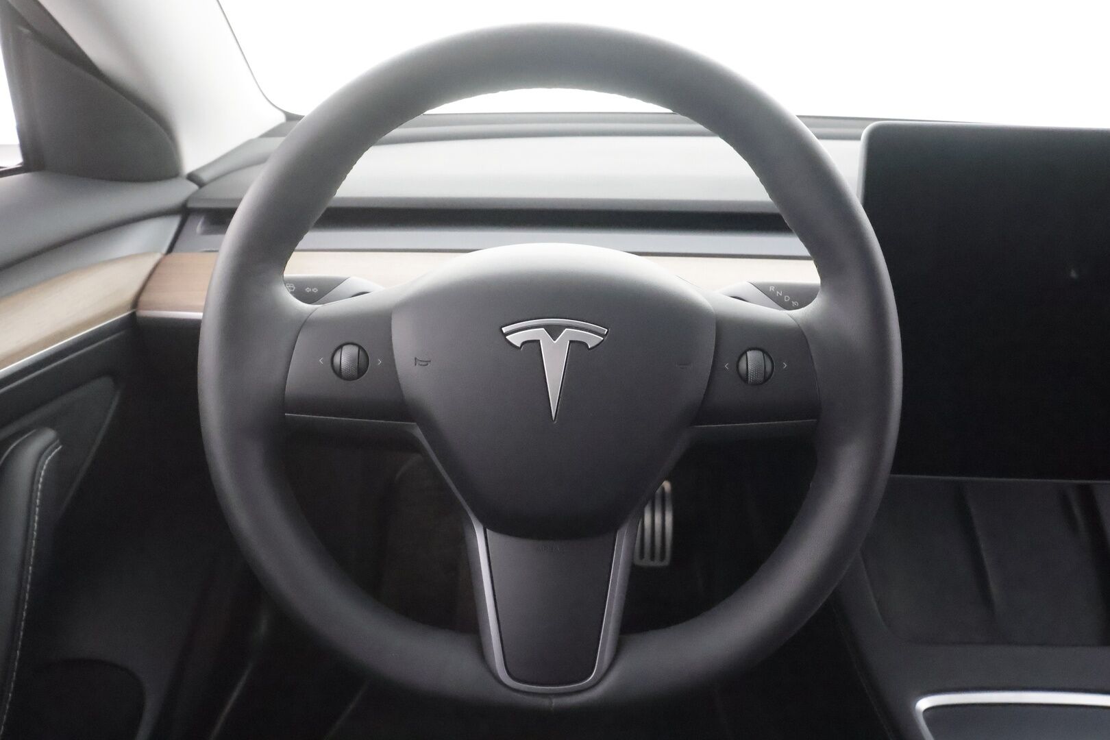 TESLA MODEL 3 2023 Performance - | ILP | ACC | Matrix-LED | Lasikatto | Muistipenkki | P.Kamera | Premium Audio | Kaistavahti | Navi | Keyless | 2x Latauskaapelit | Kahdet renkaat |