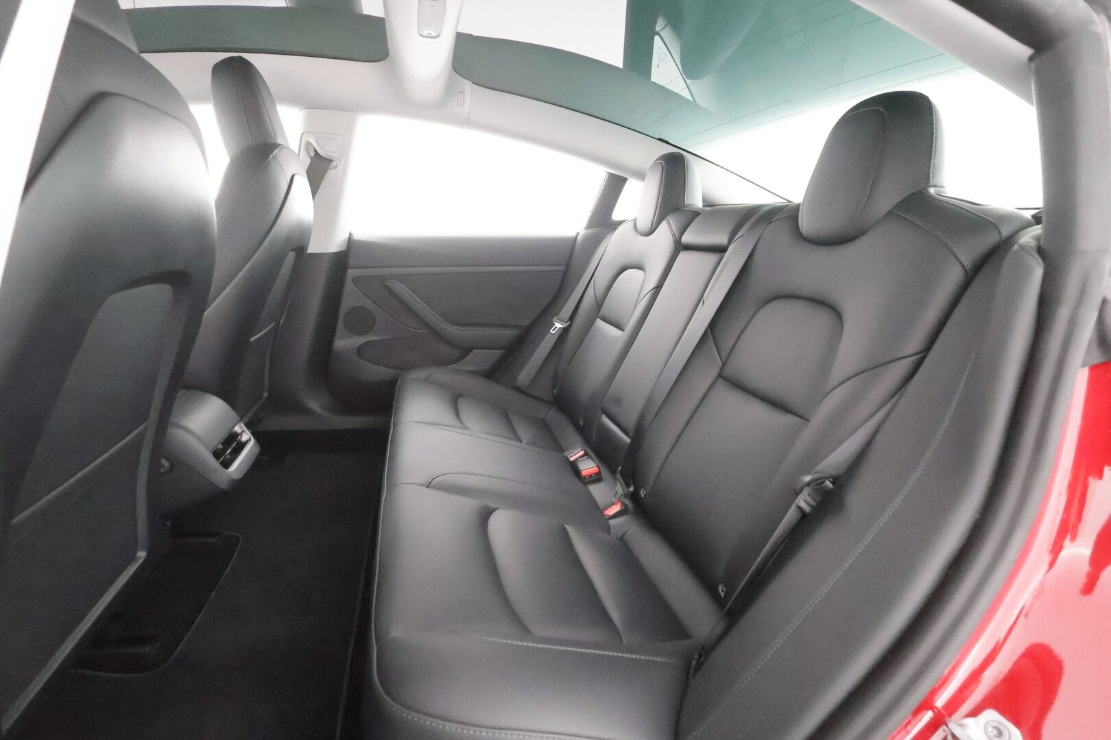 TESLA MODEL 3 2023 Performance - | ILP | ACC | Matrix-LED | Lasikatto | Muistipenkki | P.Kamera | Premium Audio | Kaistavahti | Navi | Keyless | 2x Latauskaapelit | Kahdet renkaat |
