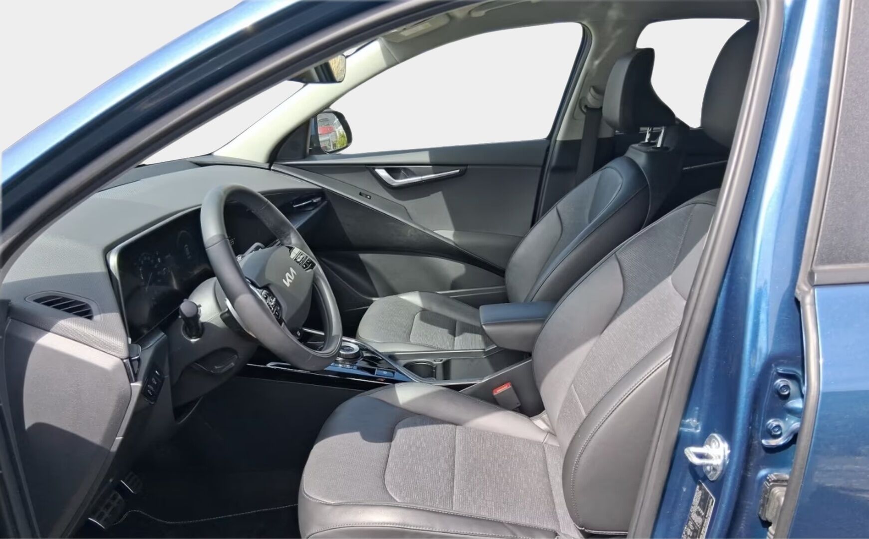 KIA NIRO 2023 Inspiration / ACC / ILP / Tuuletetut muistinahat / P.kamera 