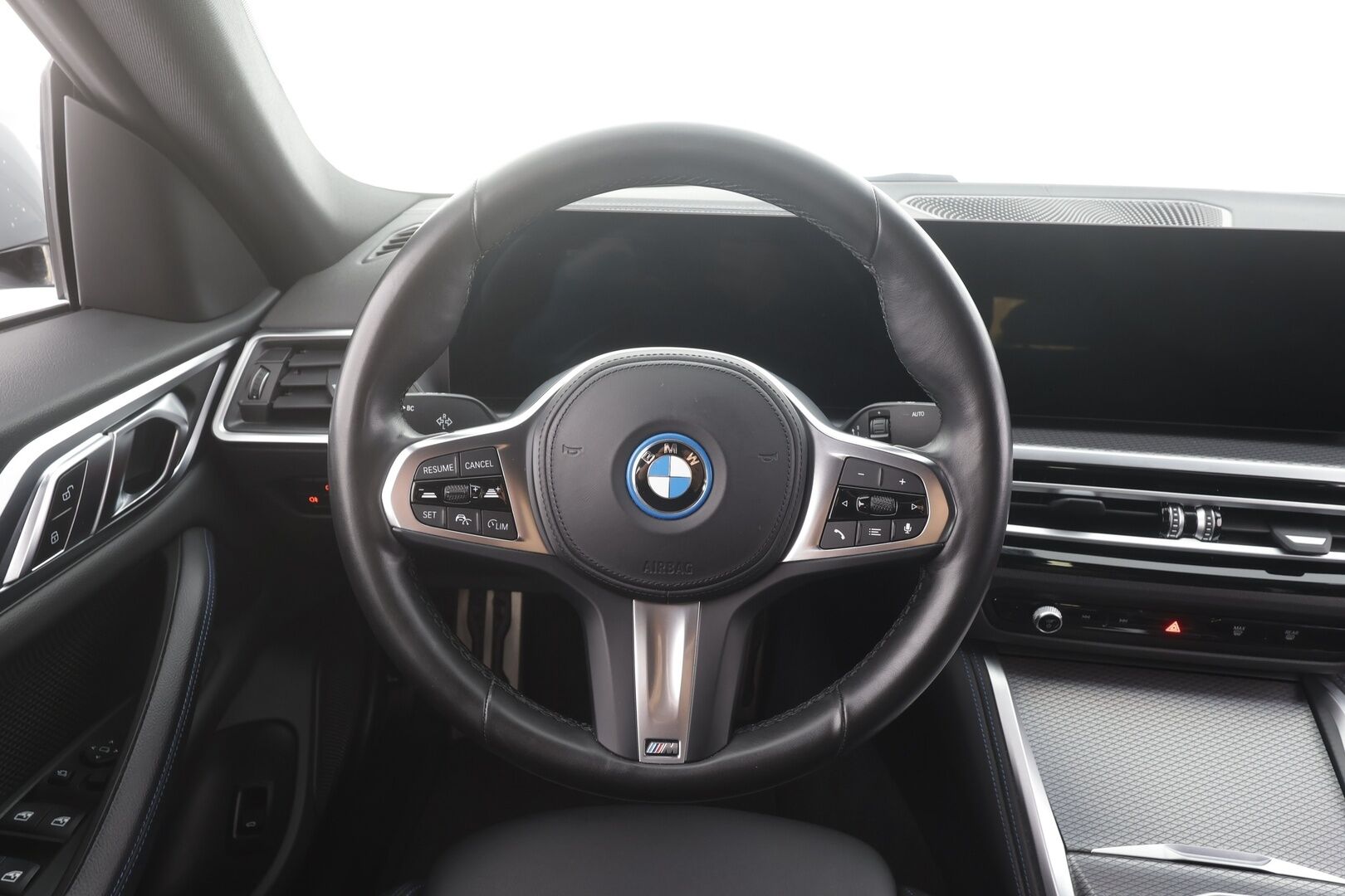 BMW I4 2024 eDrive40, G26, M Sport - | ACC | Lisälämmitin | Koukku | Widescreen | sporttipenkit | P.Kamera | LED | Apple&Android | Merkkihuollettu | Kahdet Renkaat |