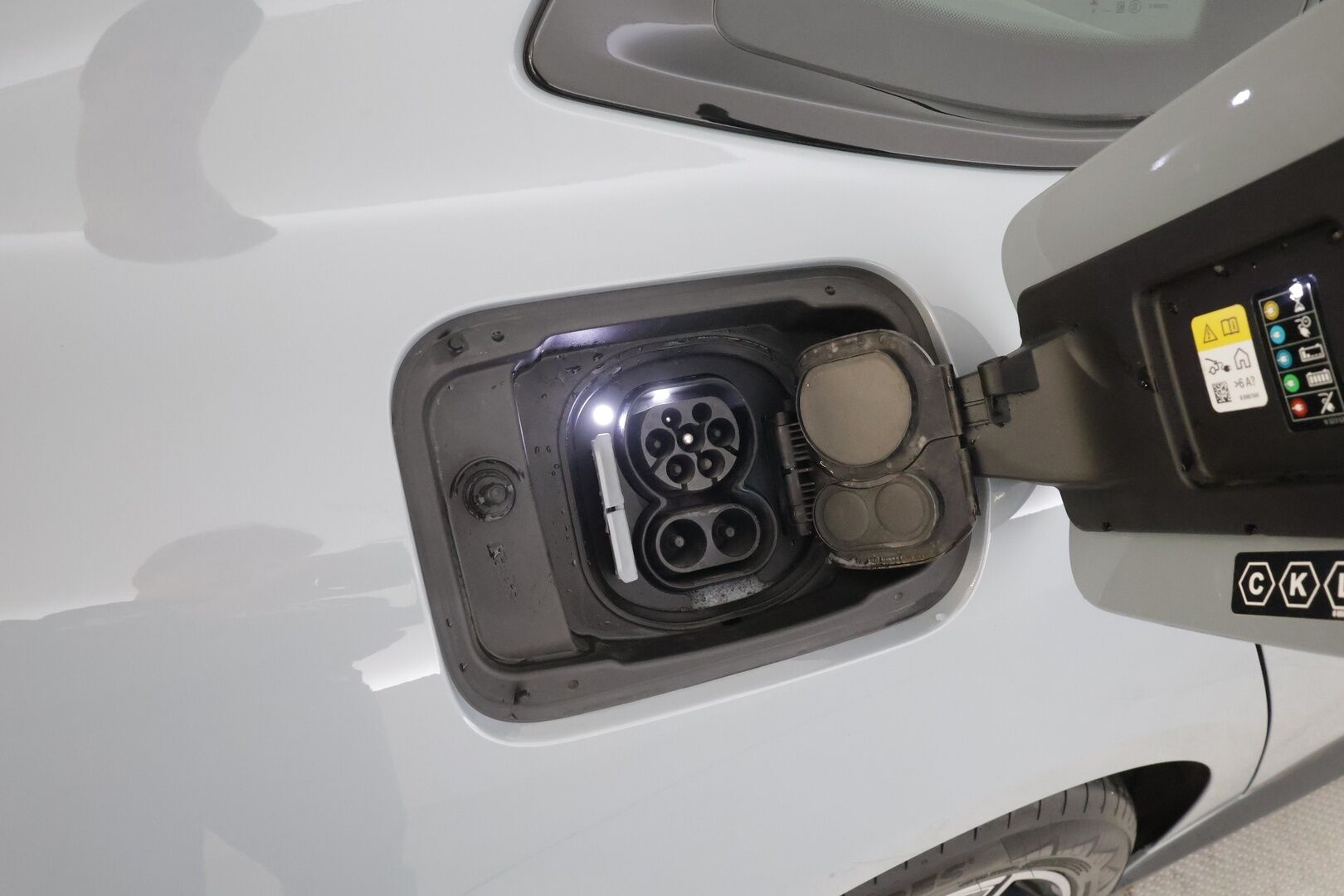 BMW I4 2024 eDrive40, G26, M Sport - | ACC | Lisälämmitin | Koukku | Widescreen | sporttipenkit | P.Kamera | LED | Apple&Android | Merkkihuollettu | Kahdet Renkaat |