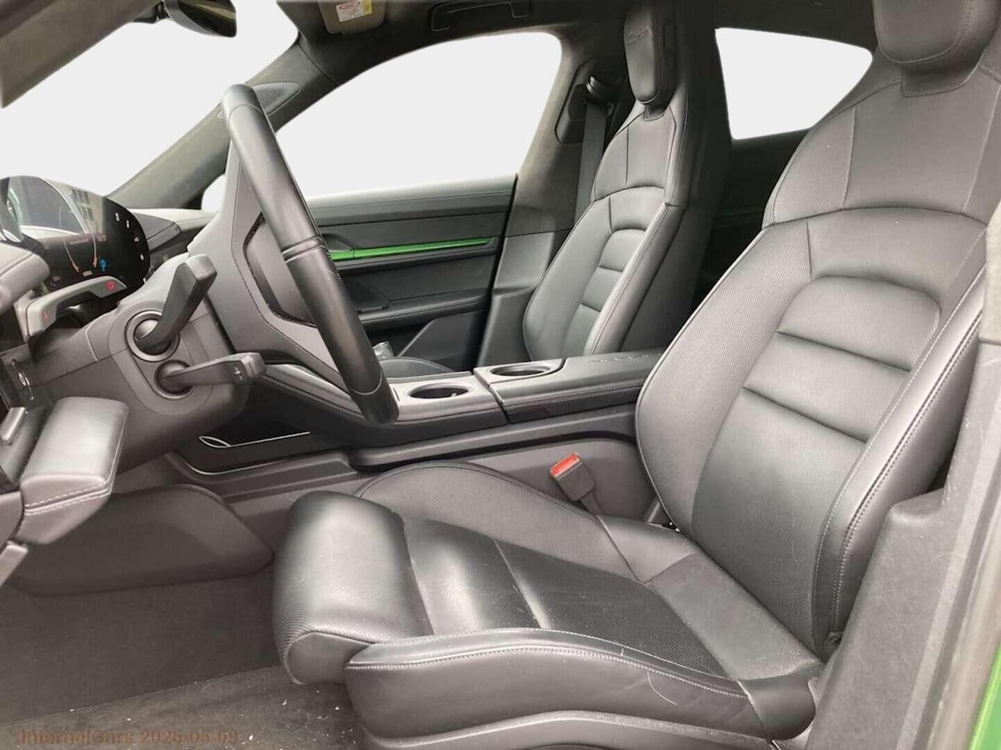 PORSCHE TAYCAN 2021 Turbo / ACC / Burmester / Sport Chrono / Tuuletetut istuimet / Lämpöpumppu / TULOSSA - 2,99 % KORKOTARJOUS TÄHÄN AUTOON - 