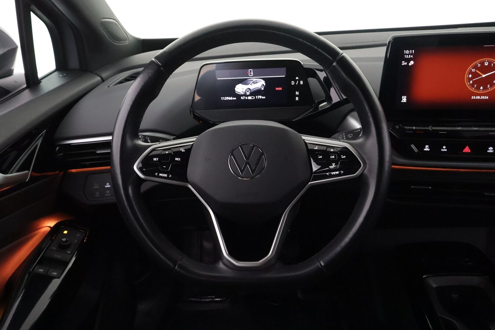 VOLKSWAGEN ID.4 2022 150kW 82kWh Pro Performance - | ACC | ILP | Koukku | IQ.Light | P.kamera ja tutkat | Keyless | Lane Assist | Ambient light | Lämm. ratti | Lämm. tuulilasi | 2x renkaat aluin | ALV | 