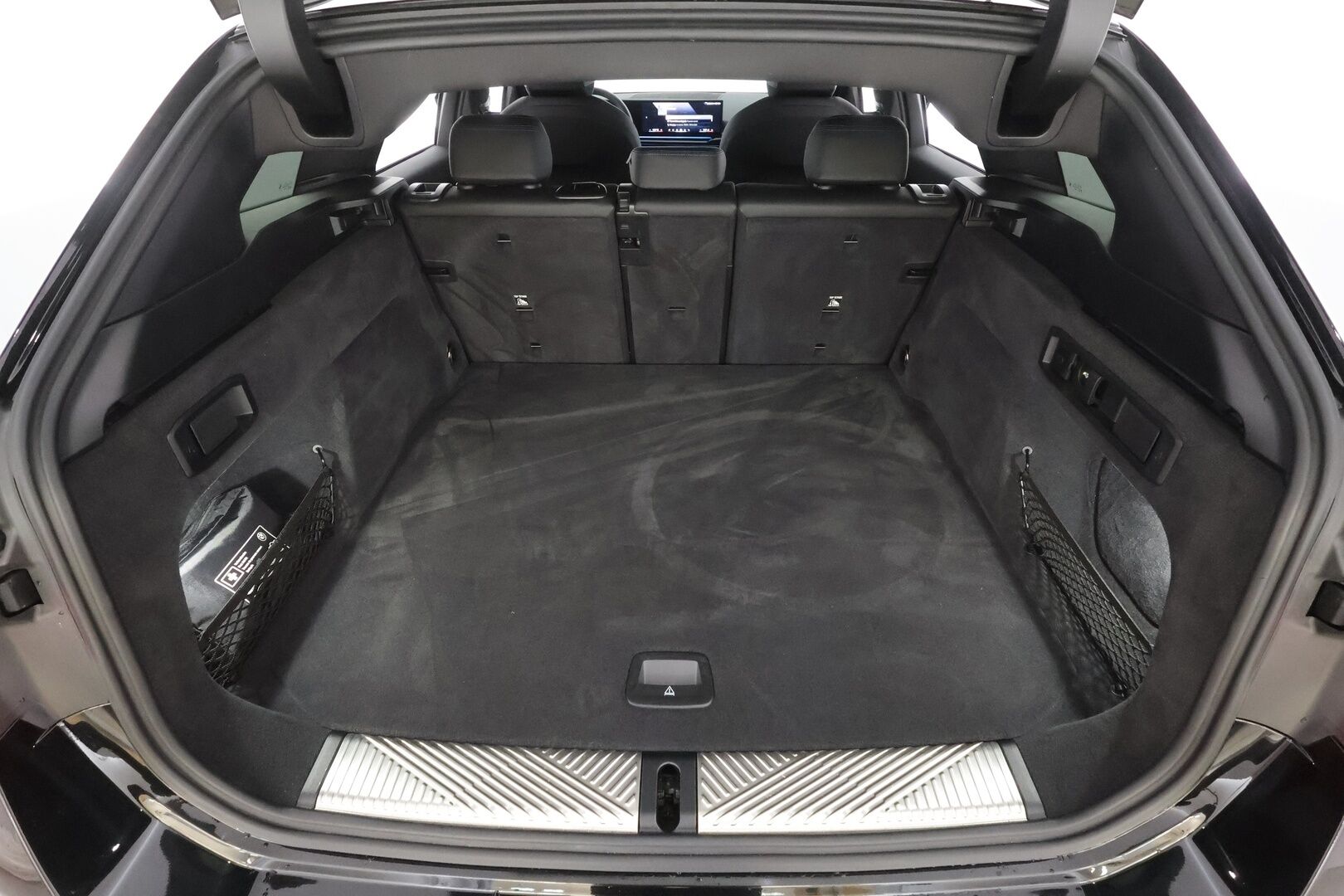 BMW I5 2025 G61 Touring xDrive40 M Sport Pro - | ACC | H&K | Iconic Glow | Akuston esilämmitys | Adapt.LED | Koukku | Adapt.Alusta | Nelipyöräohjaus | Comfort Access | Ratinlämmitin | Kahdet renkaat aluvanteilla | Huippuvarusteet |