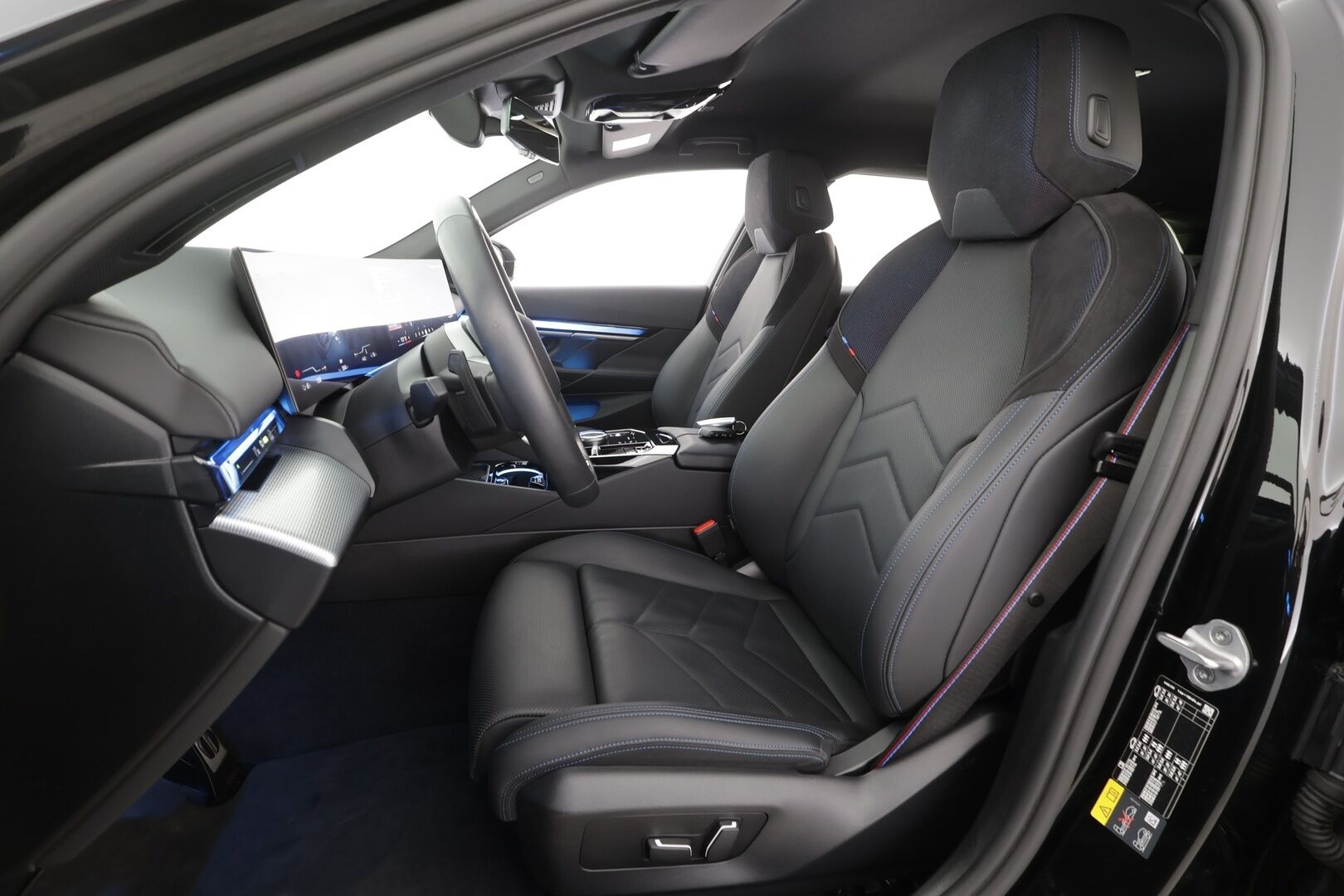 BMW I5 2025 G61 Touring xDrive40 M Sport Pro - | ACC | H&K | Iconic Glow | Akuston esilämmitys | Adapt.LED | Koukku | Adapt.Alusta | Nelipyöräohjaus | Comfort Access | Ratinlämmitin | Kahdet renkaat aluvanteilla | Huippuvarusteet |