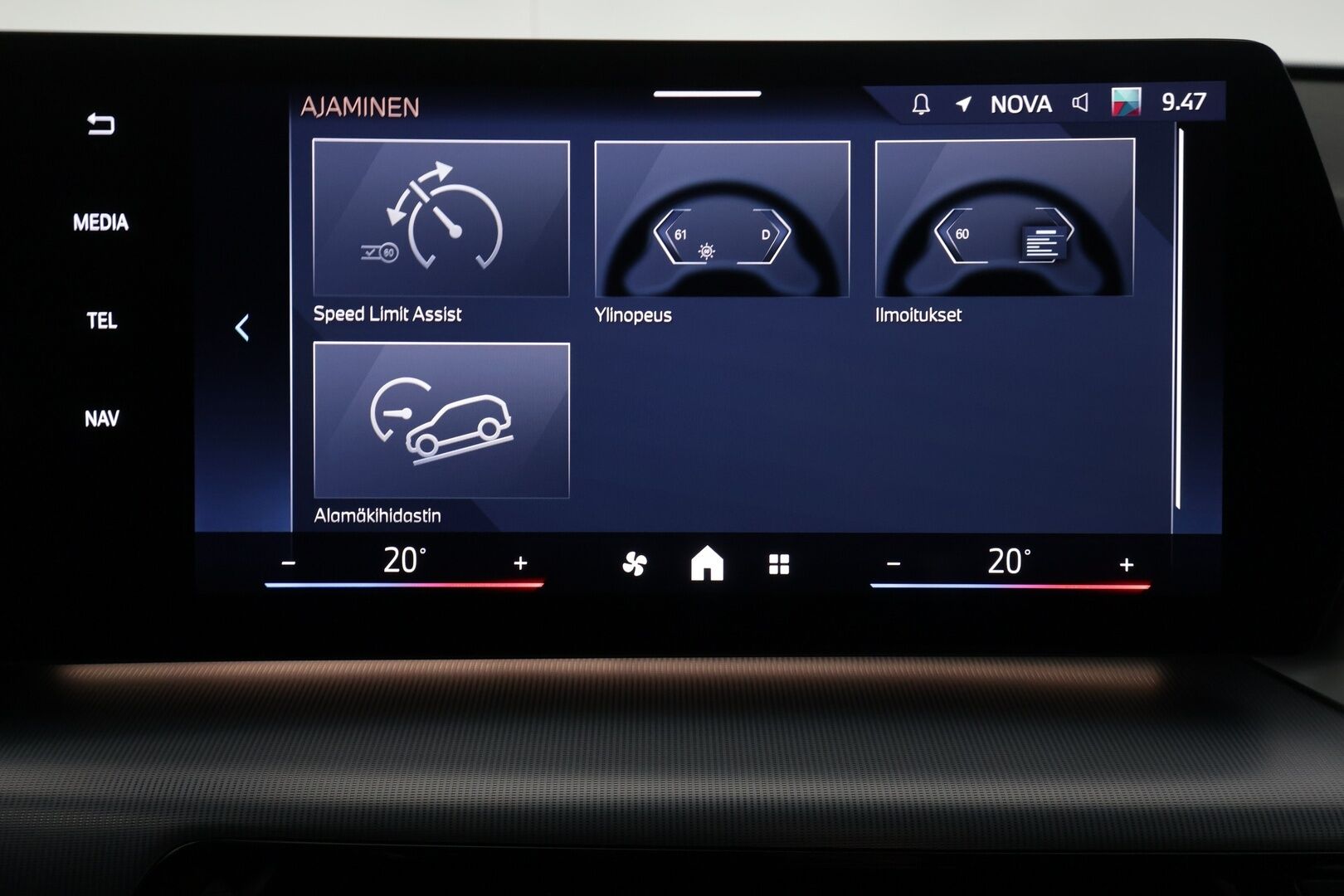 BMW IX1 2024 U11 30 xDrive M Sport - | ACC | ILP | Koukku | Adapt. M-alusta | Comfort Access | Ambient light | P.kamera | IconicSounds | Lane Assist | Nahka-alcantara | Adapt. LED |