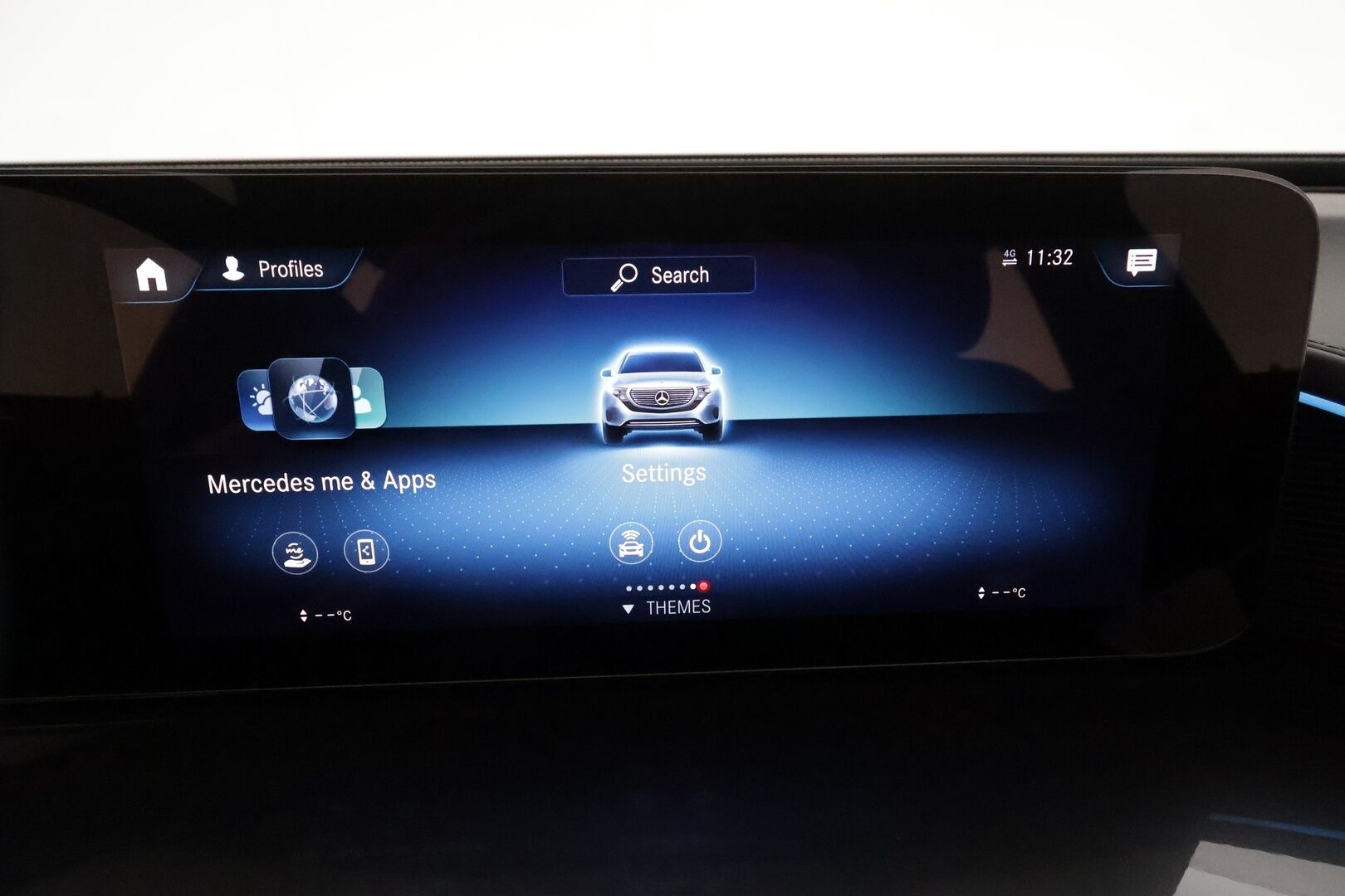 MERCEDES-BENZ EQC 2023 400 4Matic **Widescreen / Adapt.Vakkari / LED-valot / P.kamera / Sporttinahat / Navi / Kaistavahti** - 3,99 % KORKOTARJOUS TÄHÄN AUTOON - 