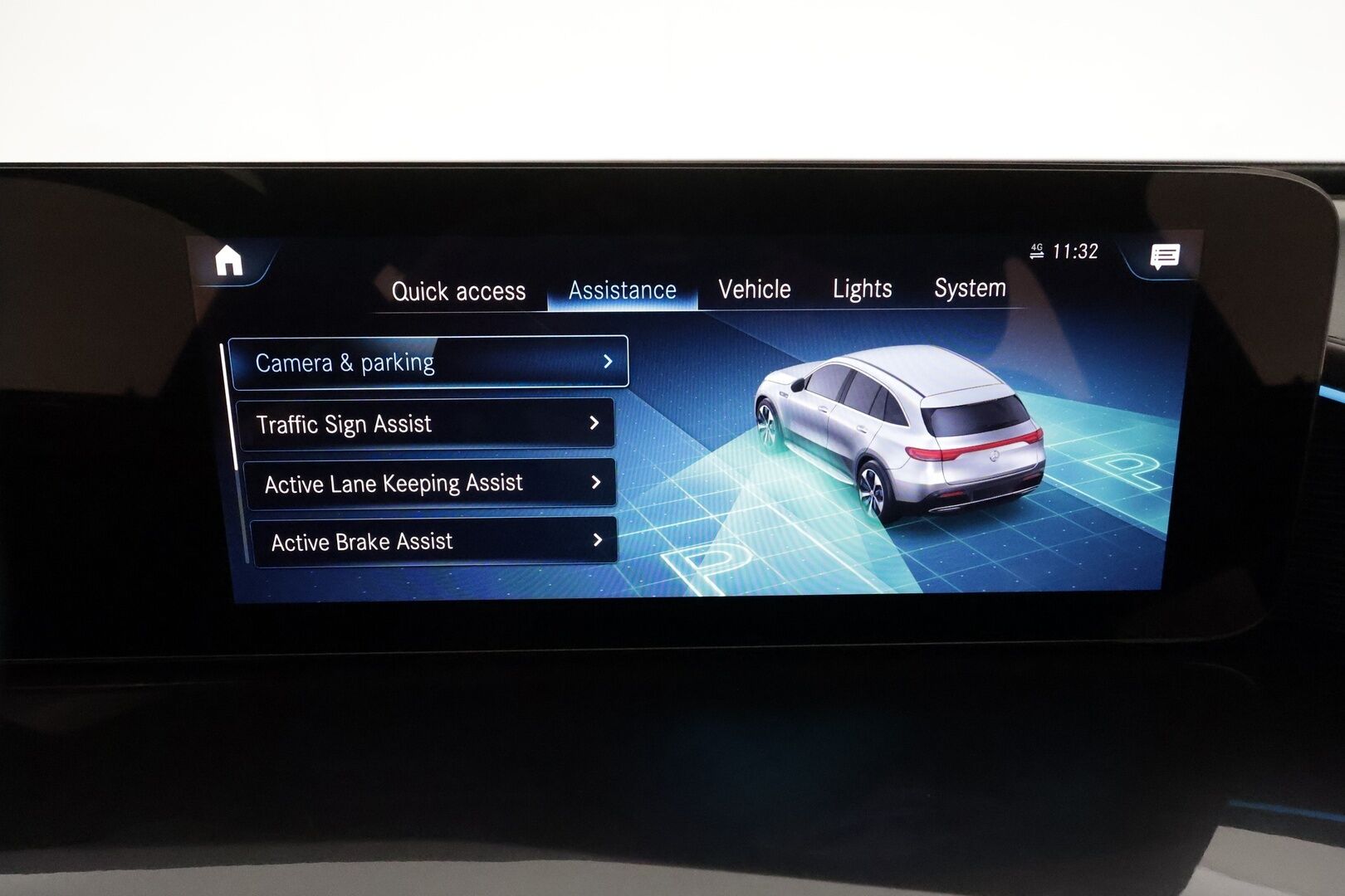 MERCEDES-BENZ EQC 2023 400 4Matic **Widescreen / Adapt.Vakkari / LED-valot / P.kamera / Sporttinahat / Navi / Kaistavahti** - 3,99 % KORKOTARJOUS TÄHÄN AUTOON - 