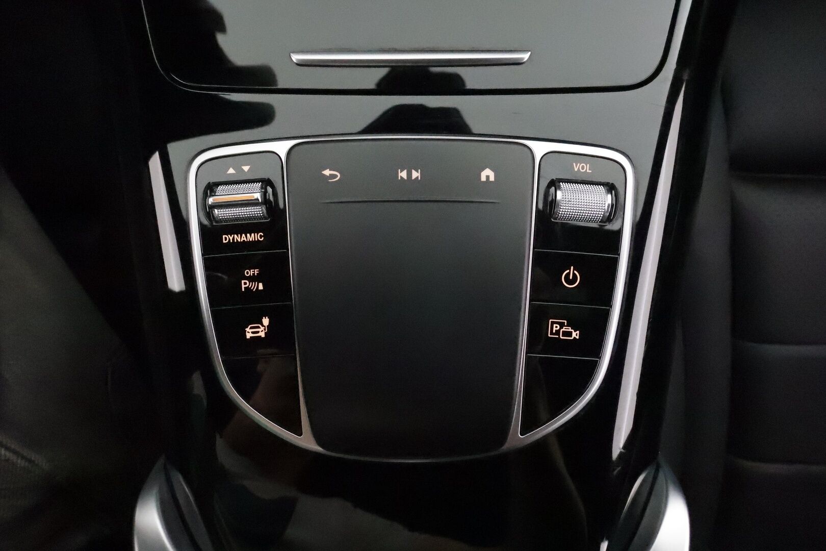 MERCEDES-BENZ EQC 2023 400 4Matic **Widescreen / Adapt.Vakkari / LED-valot / P.kamera / Sporttinahat / Navi / Kaistavahti** - 3,99 % KORKOTARJOUS TÄHÄN AUTOON - 