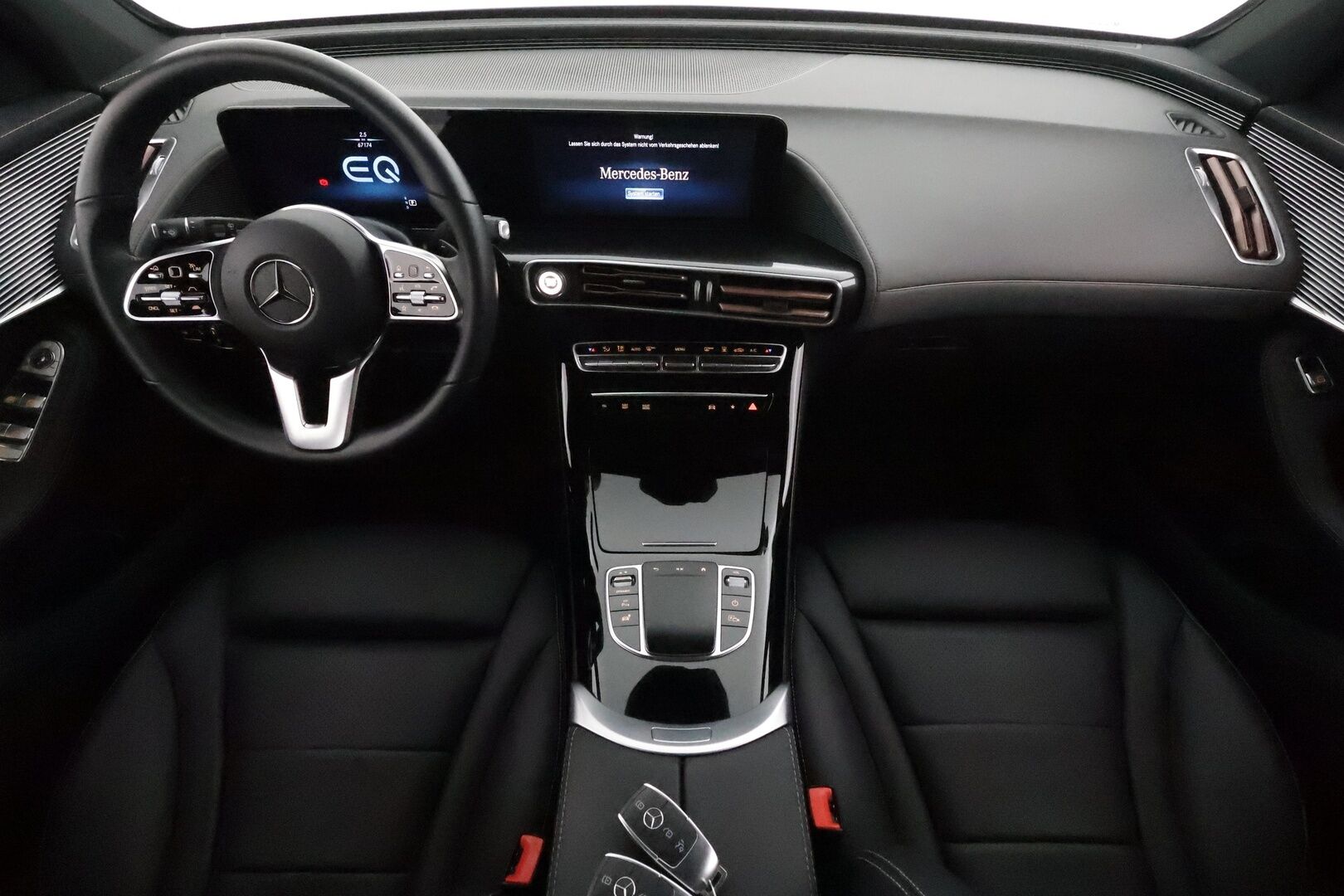 MERCEDES-BENZ EQC 2023 400 4Matic **Widescreen / Adapt.Vakkari / LED-valot / P.kamera / Sporttinahat / Navi / Kaistavahti** - 3,99 % KORKOTARJOUS TÄHÄN AUTOON - 