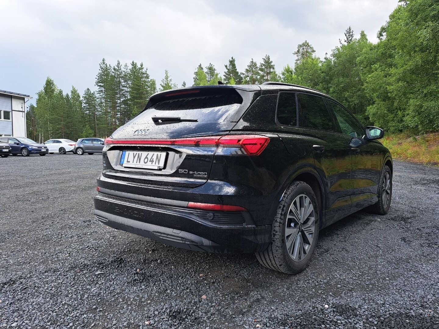 AUDI Q4 E-TRON 2023 50 e-tron quattro - ACC / Vetokoukku / Matrix / Peruutuskamera / Lämpöpumppu / Sporttipenkit