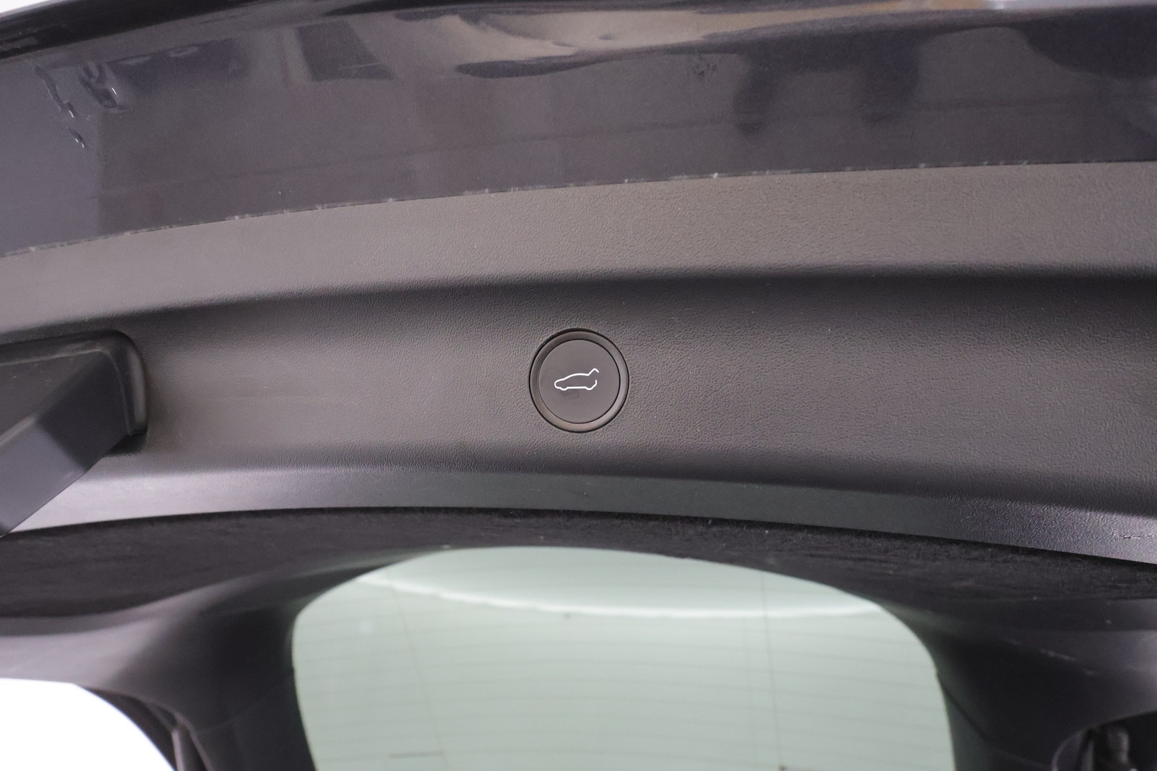 TESLA MODEL Y 2022 Long Range Dual Motor - | ILP | Lasikatto | ACC | Matrix-LED | P.Kamera | Muistipenkki | Premium Audio | Kaistavahti | Navi | Keyless | Premium Connectivity |
