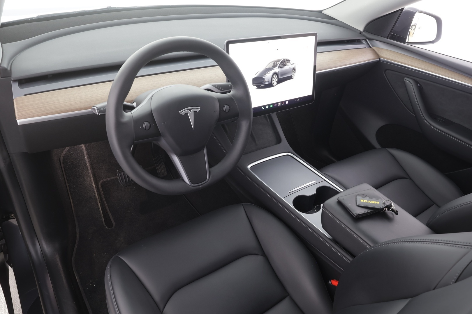 TESLA MODEL Y 2022 Long Range Dual Motor - | ILP | Lasikatto | ACC | Matrix-LED | P.Kamera | Muistipenkki | Premium Audio | Kaistavahti | Navi | Keyless | Premium Connectivity |