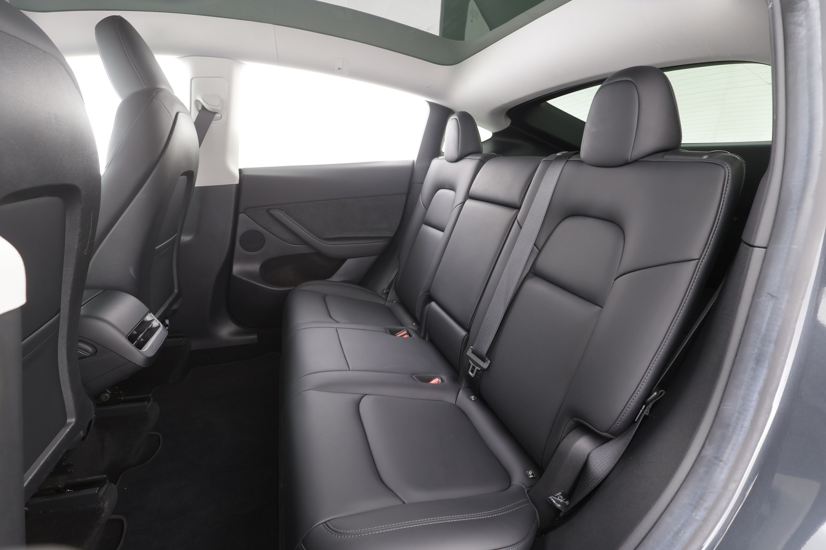 TESLA MODEL Y 2022 Long Range Dual Motor - | ILP | Lasikatto | ACC | Matrix-LED | P.Kamera | Muistipenkki | Premium Audio | Kaistavahti | Navi | Keyless | Premium Connectivity |