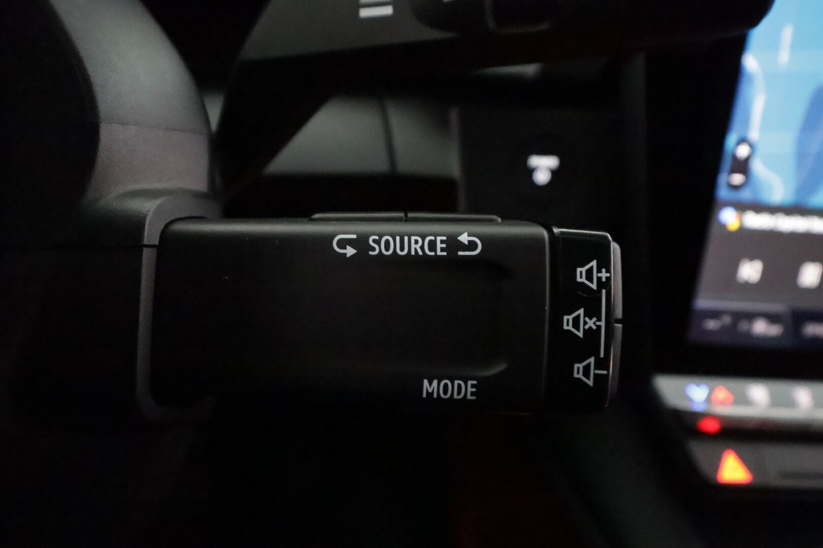 RENAULT MEGANE 2022 E-Tech electric 60kWh 220hv Techno - | ACC | LED | 360 | Navi | Katveavustin | Kaistavahti | Apple&Android | Digimittaristo | Puolinahat | Ratinlämmitys |