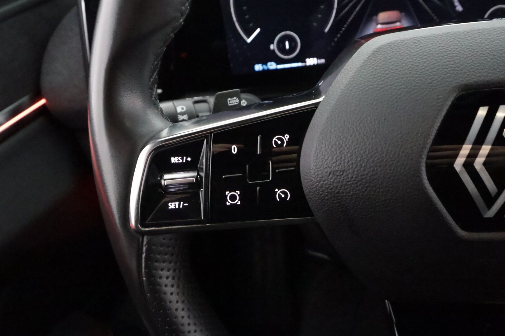RENAULT MEGANE 2022 E-Tech electric 60kWh 220hv Techno - | ACC | LED | 360 | Navi | Katveavustin | Kaistavahti | Apple&Android | Digimittaristo | Puolinahat | Ratinlämmitys |