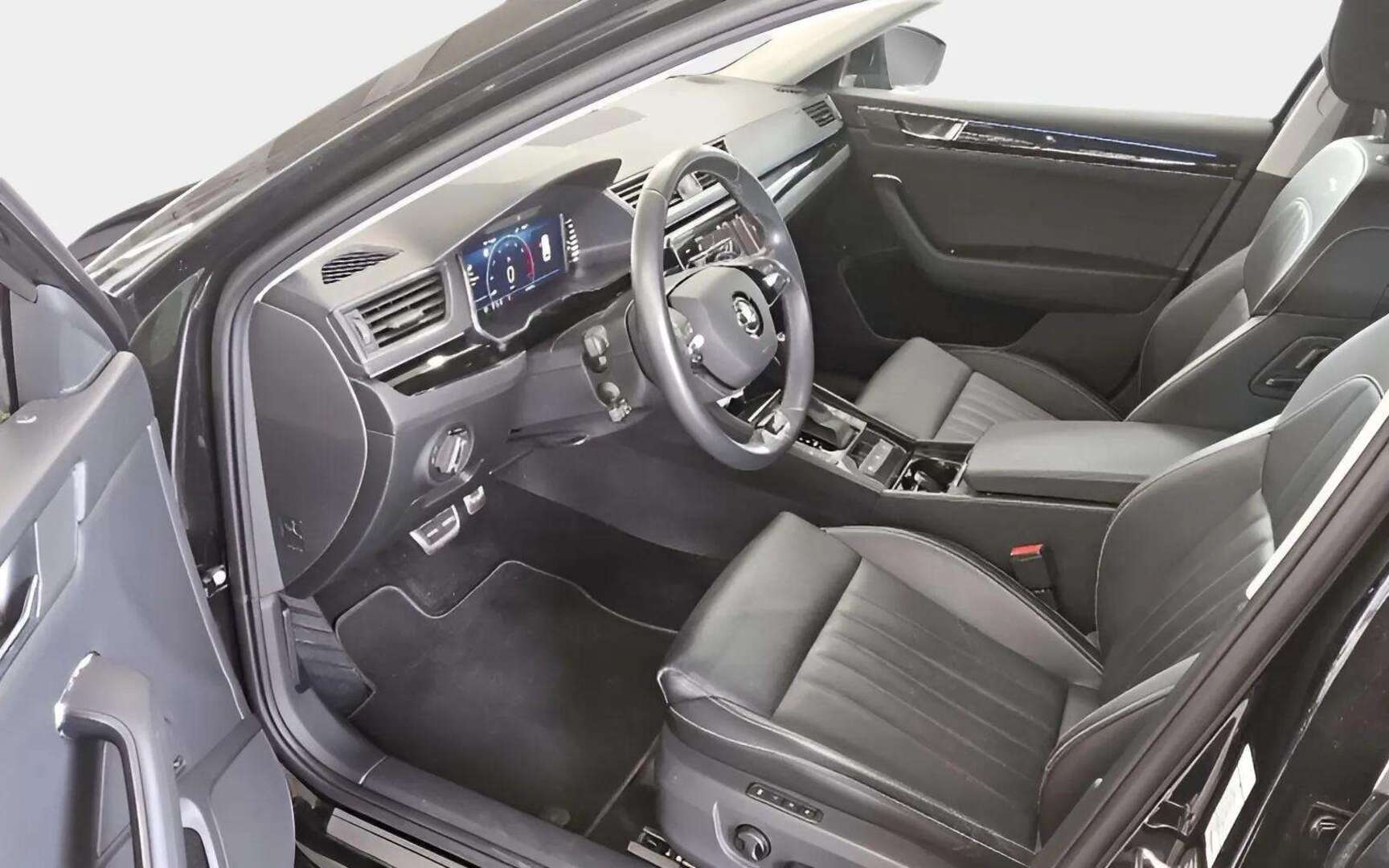 Skoda Superb 2023, bild 6/6