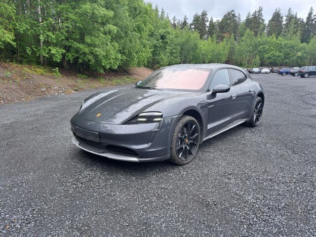 PORSCHE TAYCAN 2022