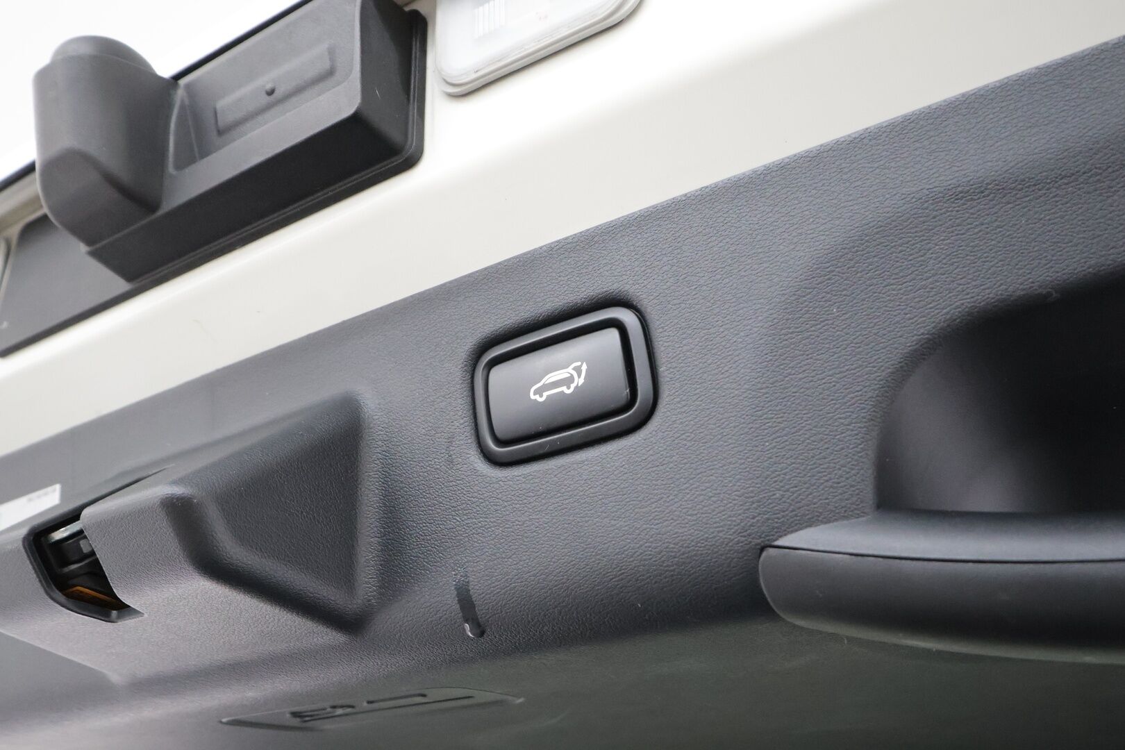 KIA EV6 2022 GT-Line AWD 325 hv * HUD / ILP / Koukku / ACC / Meridian / 360 / Ilmastoitu Muistipenkki / Navi - Akku kuntotarkastettu / Kahdet renkaat aluvanteilla / Merkkihuollettu