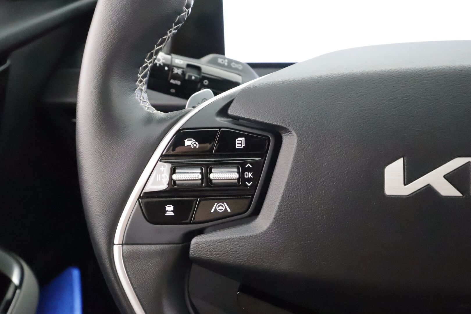 KIA EV6 2022 GT-Line AWD 325 hv * HUD / ILP / Koukku / ACC / Meridian / 360 / Ilmastoitu Muistipenkki / Navi - Akku kuntotarkastettu / Kahdet renkaat aluvanteilla / Merkkihuollettu