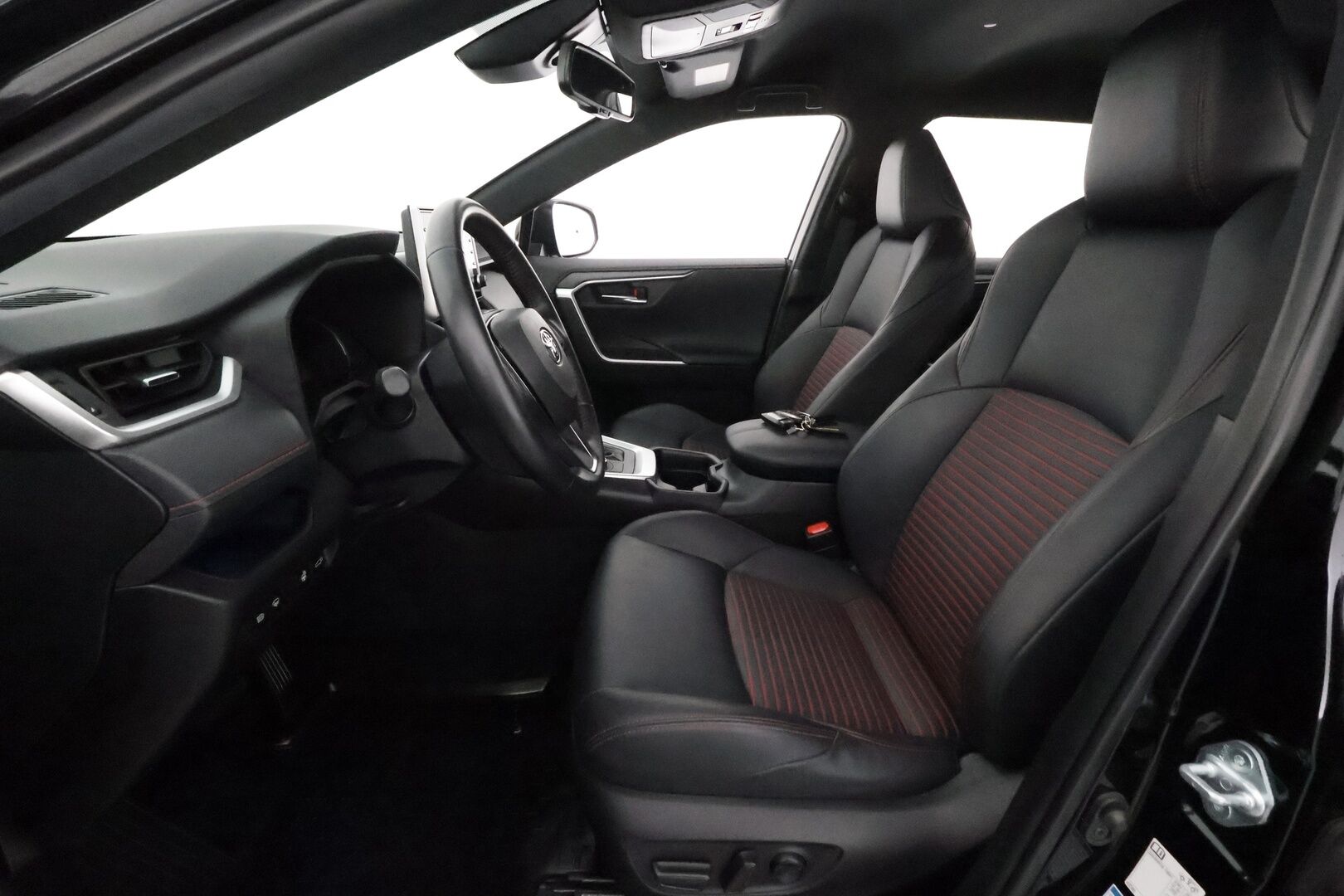 TOYOTA RAV4 PLUG-IN 2021 Hybrid 2,5 AWD-i Style ** Koukku / Adapt.Vakkari / P.Kamera / LED-valot / Kaistavahti / Apple&Android / KeylessGO ** - 3,99 % KORKOTARJOUS TÄHÄN AUTOON - 2x Renkaat / Akku Kuntotarkistettu!