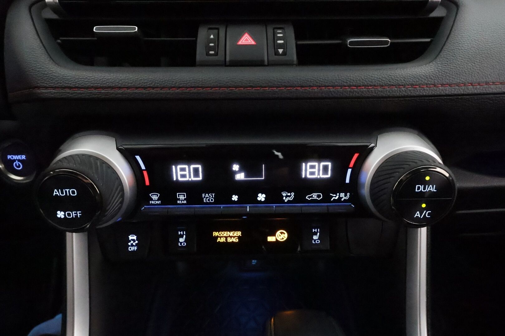 TOYOTA RAV4 PLUG-IN 2021 Hybrid 2,5 AWD-i Style ** Koukku / Adapt.Vakkari / P.Kamera / LED-valot / Kaistavahti / Apple&Android / KeylessGO ** - 3,99 % KORKOTARJOUS TÄHÄN AUTOON - 2x Renkaat / Akku Kuntotarkistettu!