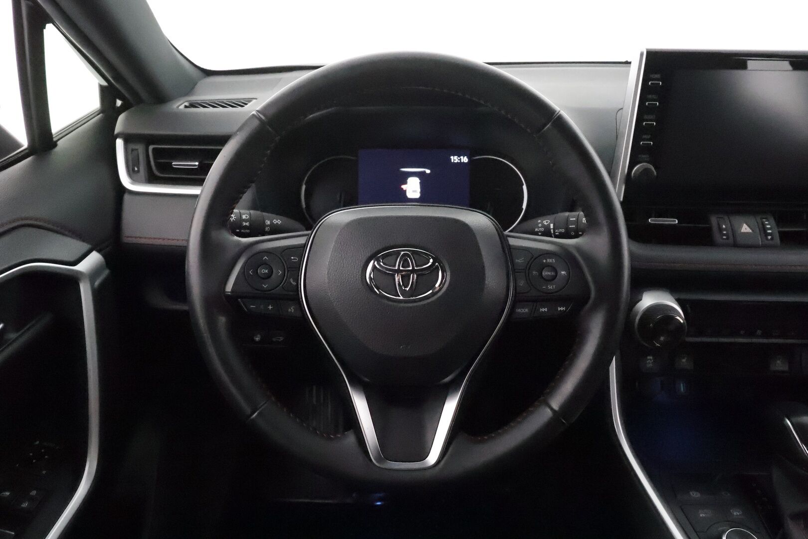 TOYOTA RAV4 PLUG-IN 2021 Hybrid 2,5 AWD-i Style ** Koukku / Adapt.Vakkari / P.Kamera / LED-valot / Kaistavahti / Apple&Android / KeylessGO ** - 3,99 % KORKOTARJOUS TÄHÄN AUTOON - 2x Renkaat / Akku Kuntotarkistettu!