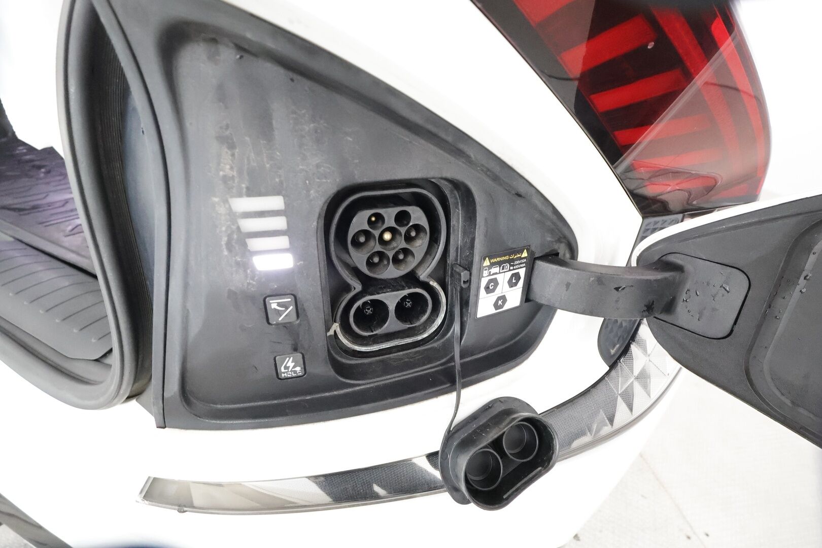KIA EV6 2022 77,4kWh AWD GT-Line - | ACC | ILP | Koukku | Meridian | HUD | 360° | Ilm. relax penkit | Muistipenkki | Ambient light | Keyless | 2x renkaat aluin | Merkkihuollot |