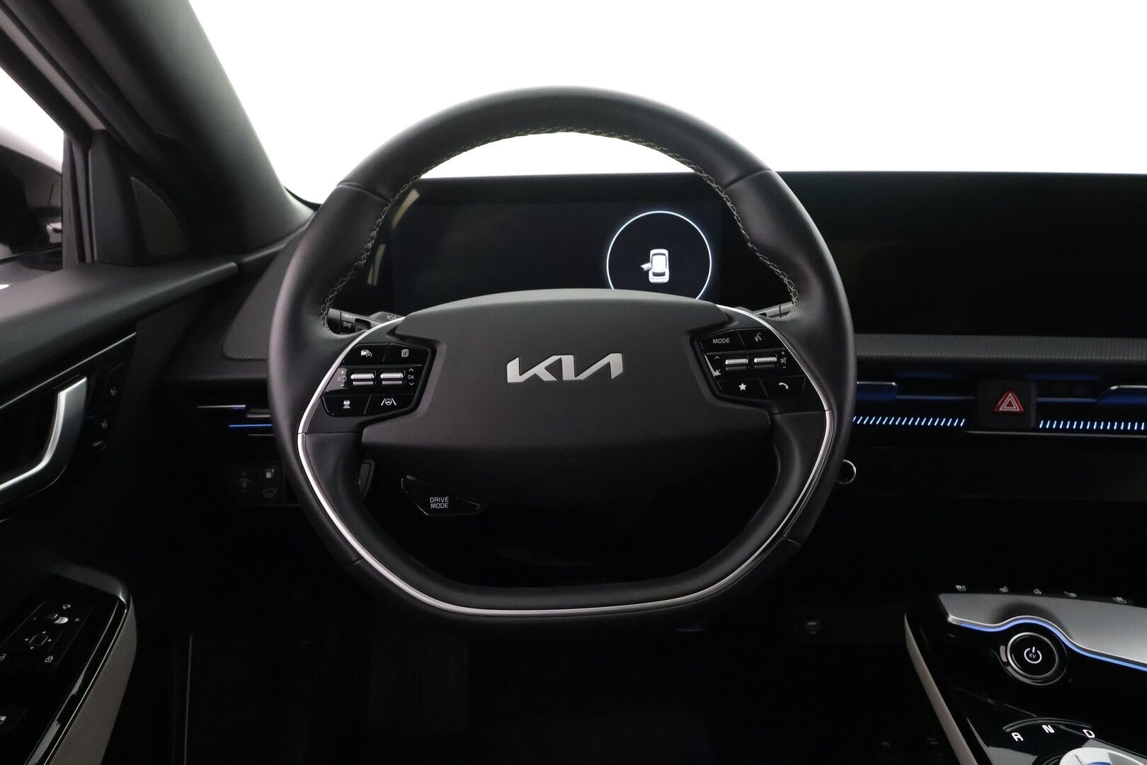 KIA EV6 2022 77,4kWh AWD GT-Line - | ACC | ILP | Koukku | Meridian | HUD | 360° | Ilm. relax penkit | Muistipenkki | Ambient light | Keyless | 2x renkaat aluin | Merkkihuollot |