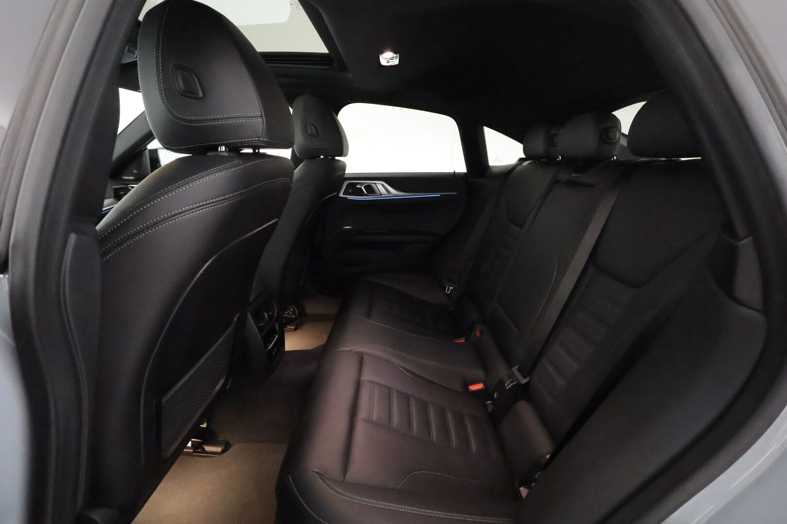 BMW I4 M50 2022 G26 xDrive Charged Gran Coupe - 2,99 % KORKOTARJOUS TÄHÄN AUTOON - ** Driving assistant / HUD / H&K / Kamera / Ilmastoidut nahat / Kuljettajan muistipenkki / Sähkökontti / ILP **