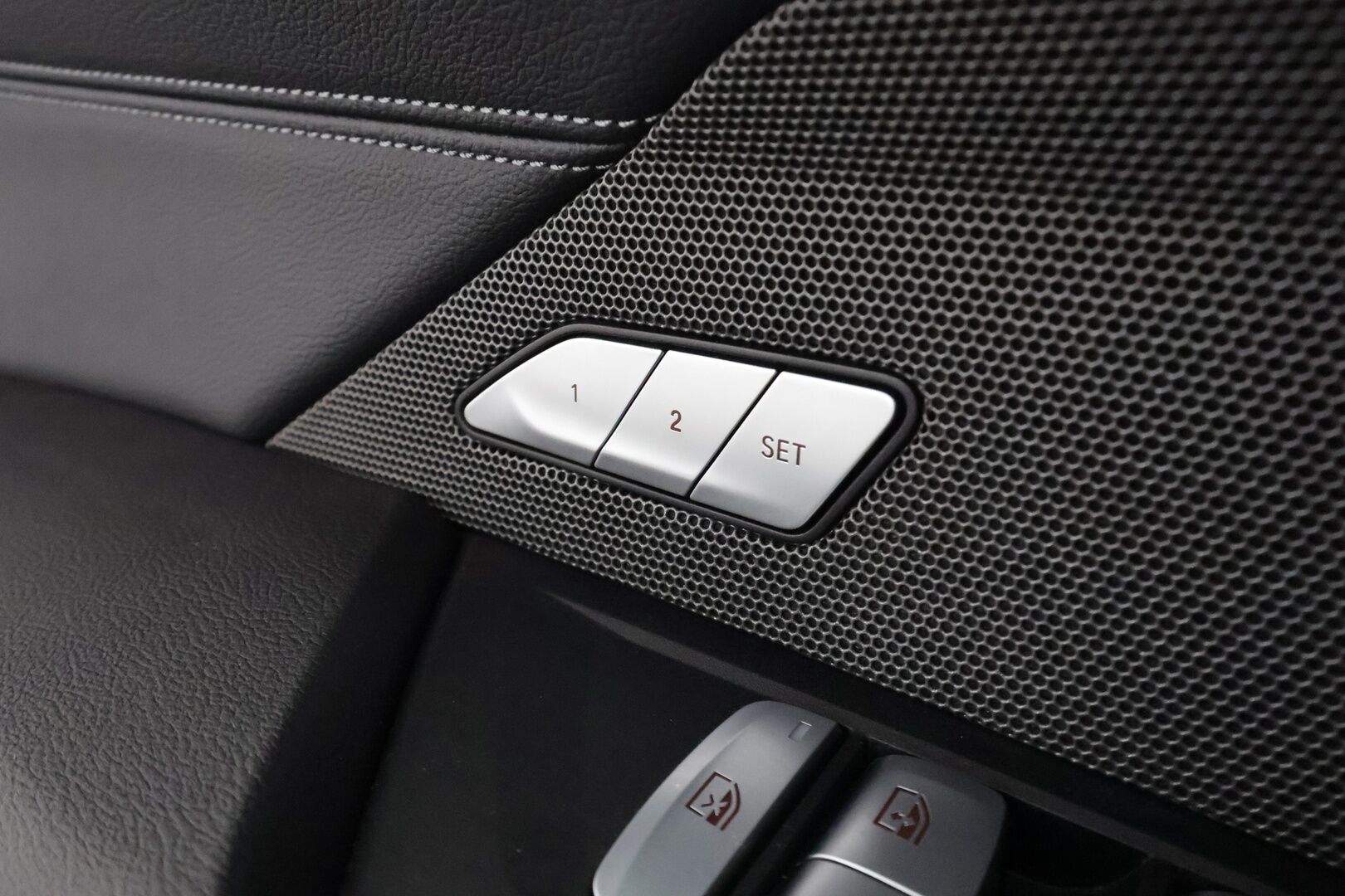 BMW I4 M50 2022 G26 xDrive Charged Gran Coupe - 2,99 % KORKOTARJOUS TÄHÄN AUTOON - ** Driving assistant / HUD / H&K / Kamera / Ilmastoidut nahat / Kuljettajan muistipenkki / Sähkökontti / ILP **