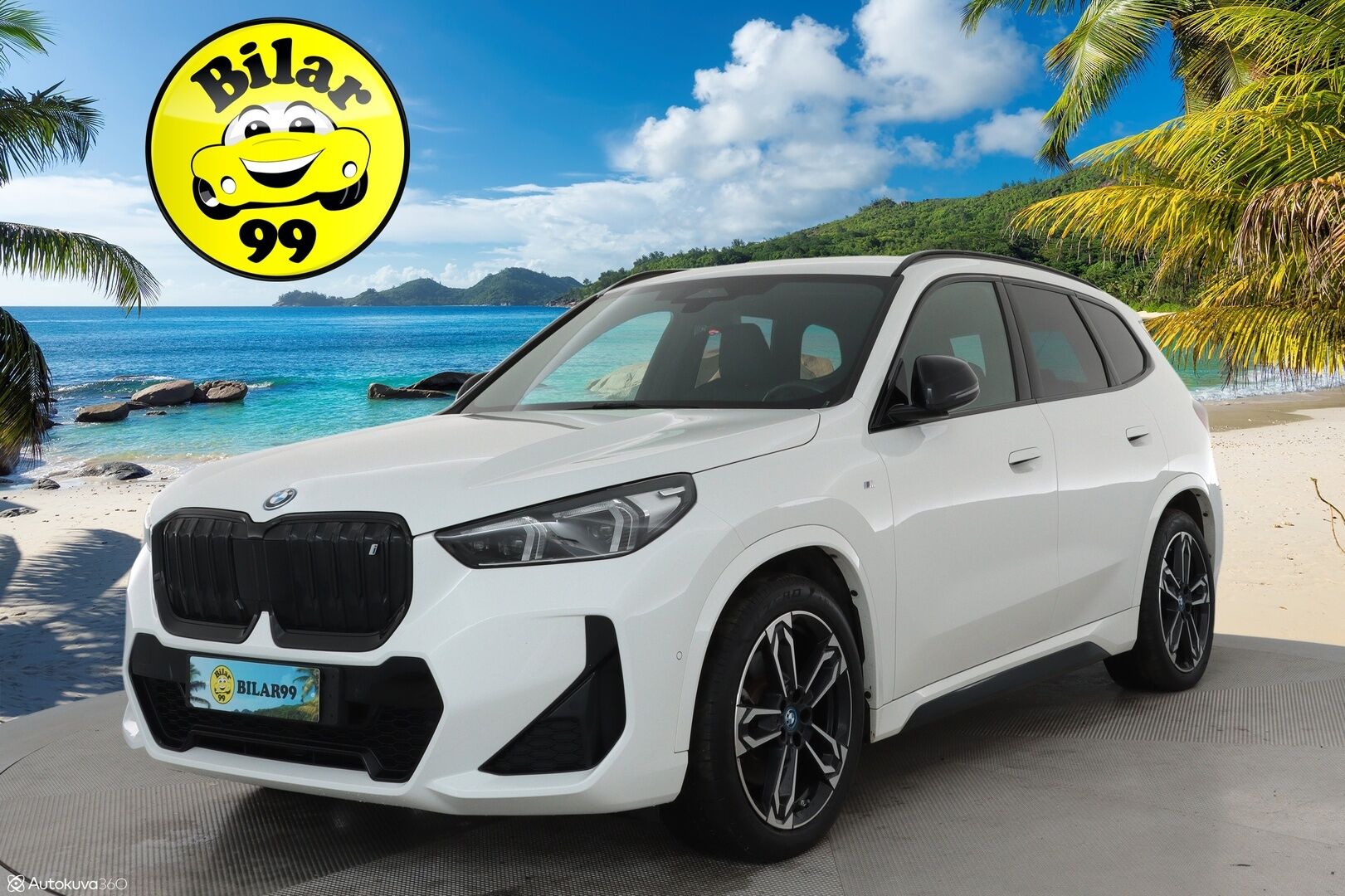 BMW IX1 2023 U11 30 xDrive M-Sport **Koukku / Harman/Kardon / P.Kamera / LED-valot / Hierova Sporttipenkki Muistilla / Kaistavahti** - 3,99 % KORKOTARJOUS TÄHÄN AUTOON - 31.5. ASTI! - ACC / Nahkasisusta / Navi / KeylessGO / 2x Vanteet