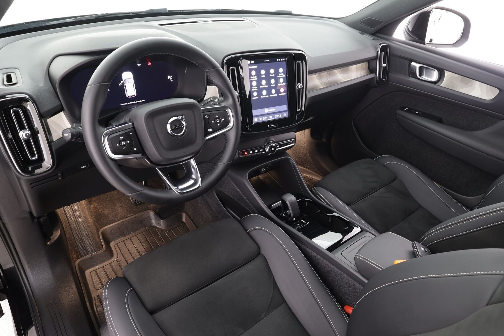 Volvo XC40 2023 Recharge Twin Plus - | ACC | ILP | Koukku | Muistipenkki | Nahka-alcantara | P.kamera | BLIS | Pilot Assist | Keyless | Sähk. takaluukku | Lämm. ratti | Merkkihuollot | ALV |