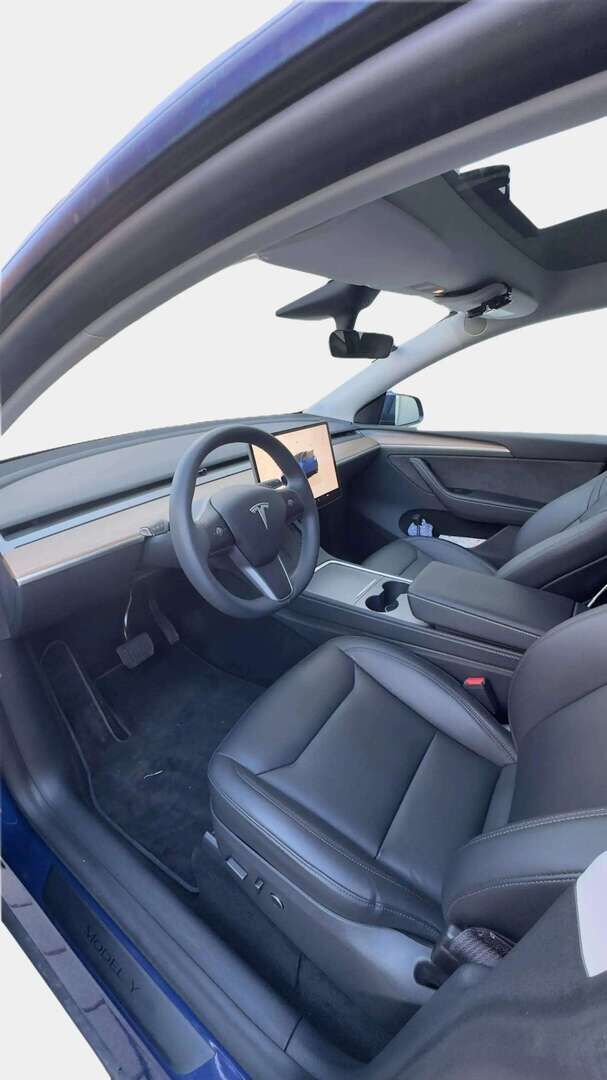 Tesla Model Y 2024 Long Range - Koukku