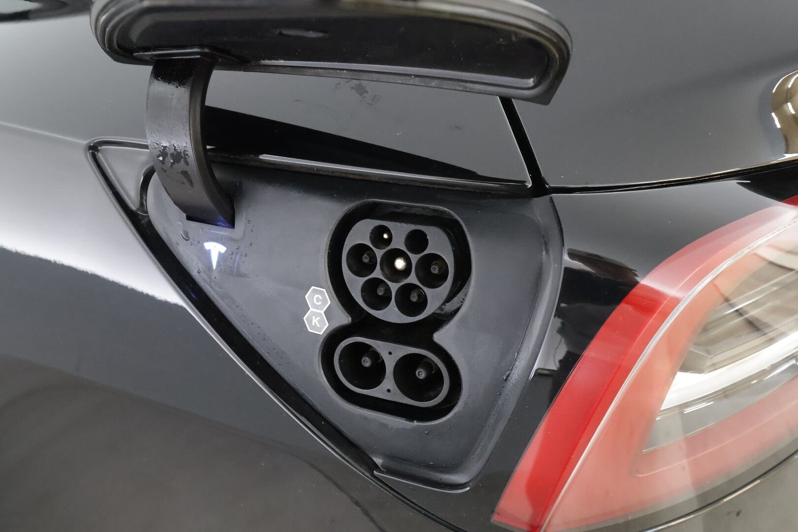 TESLA MODEL 3 2022 Performance * ILP / ACC / Lasikatto / Premium Audio / P.Kamera / Matrix-LED / Muistipenkki / Kaistavahti * - Takuu 11/2026 asti! 