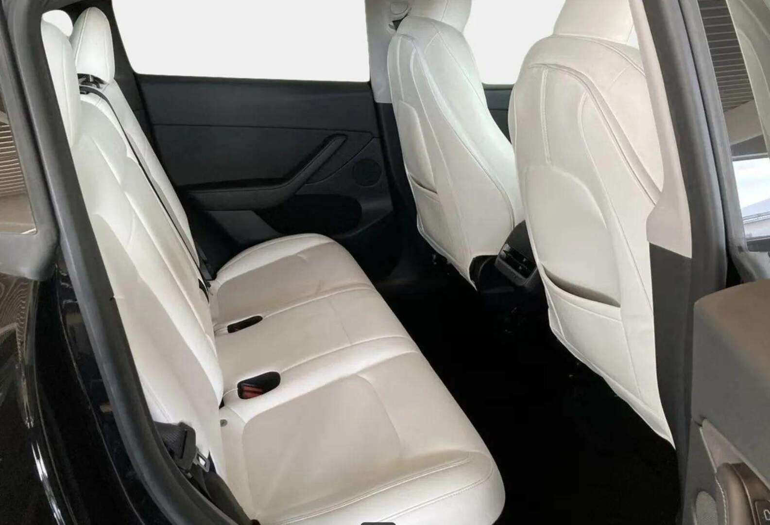 TESLA MODEL Y 2023 Standard Range RWD / Spesiaali yksilö! / Valkoinen sisusta / Koukku / TULOSSA! // - HULLUT AVAJAISHULINAT KORKOTARJOUS 3,29 %