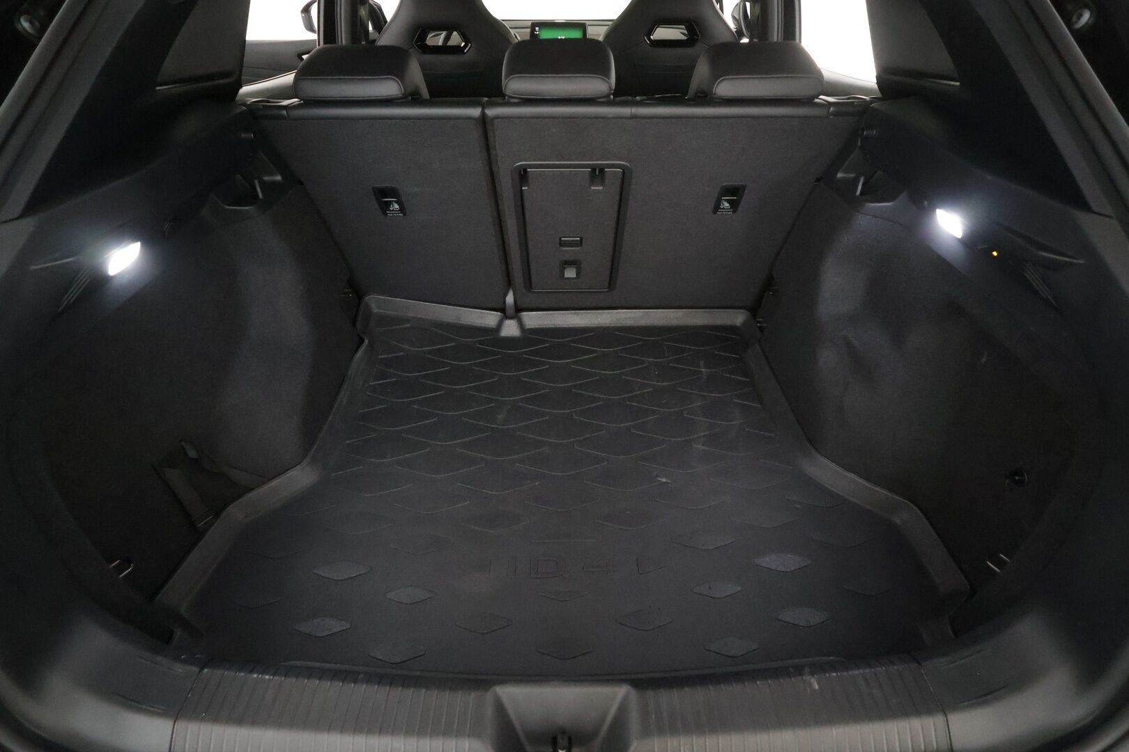 VOLKSWAGEN ID.4 2023 GTX Dual Motor AWD Business Max * ILP / Koukku / ACC / Matrix-LED / 360° / Hierovat Sportpenkit Muistilla / Navi * - Akku kuntotarkastettu SoH 94,7% / Kahdet renkaat - Osta nyt, maksa vasta ensi vuonna