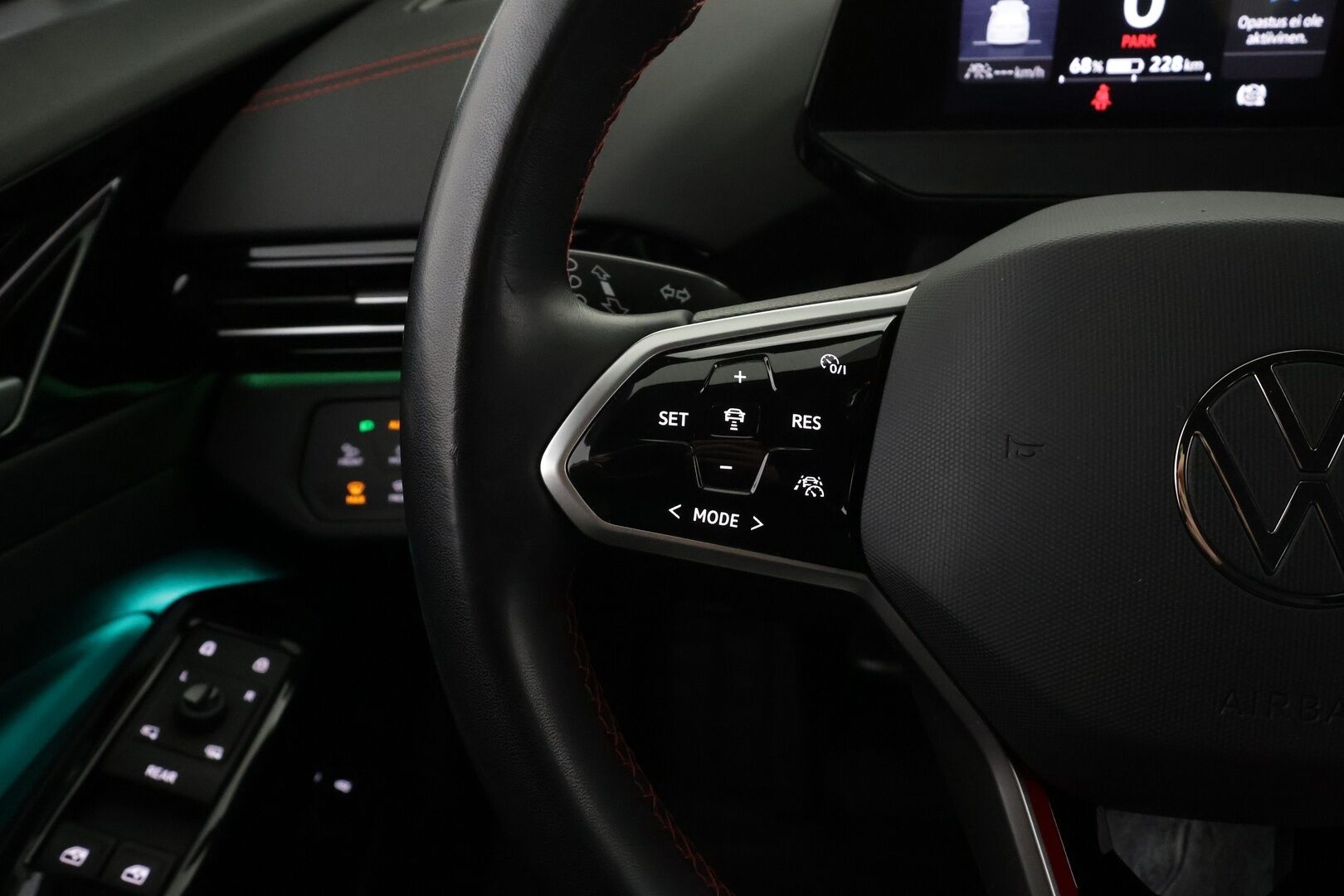 VOLKSWAGEN ID.4 2023 GTX Dual Motor AWD Business Max * ILP / Koukku / ACC / Matrix-LED / 360° / Hierovat Sportpenkit Muistilla / Navi * - Akku kuntotarkastettu SoH 94,7% / Kahdet renkaat - Osta nyt, maksa vasta ensi vuonna