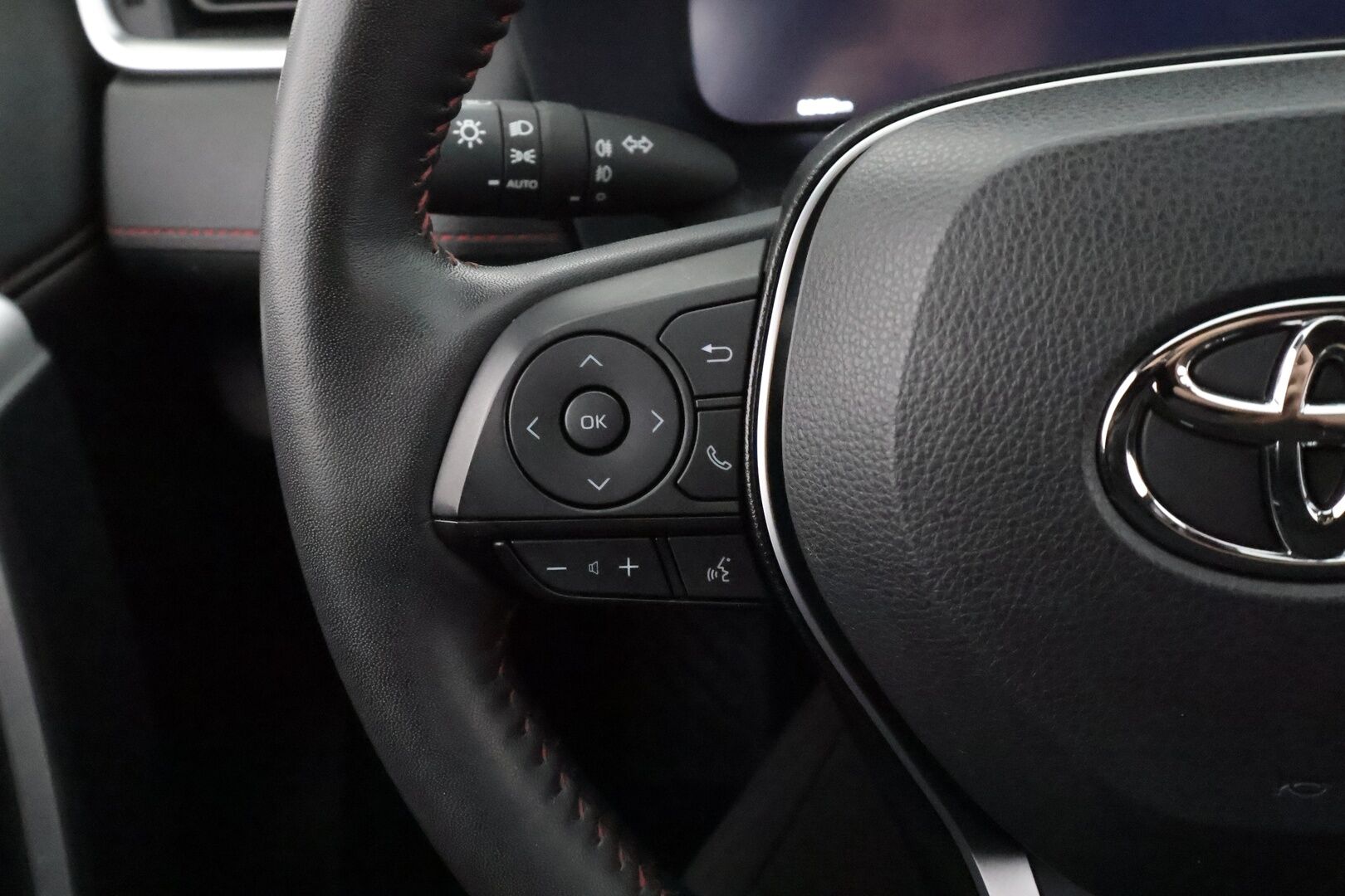 TOYOTA RAV4 PLUG-IN 2024 2,5 Hybrid AWD-i Intense - | ACC | ILP | JBL | Puolinahat | Sähköpenkki | Digimittaristo | P.kamera | Keyless | LTA | BSM | Lämm. ratti ja tuulilasi | Apple & Android | Sähk. takaluukku | 