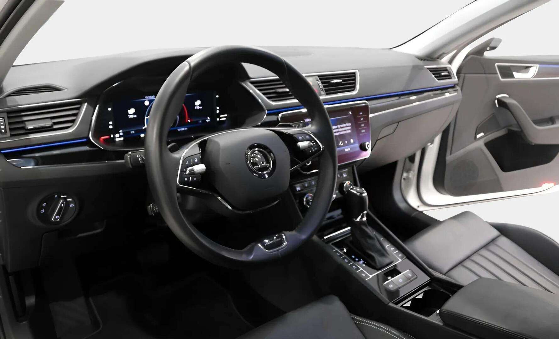 SKODA SUPERB 2022 Combi 1,4 TSI PHEV L&K iV DSG Autom. / ACC / Webasto / Vetokoukku / Peruutuskamera / Canton / TULOSSA