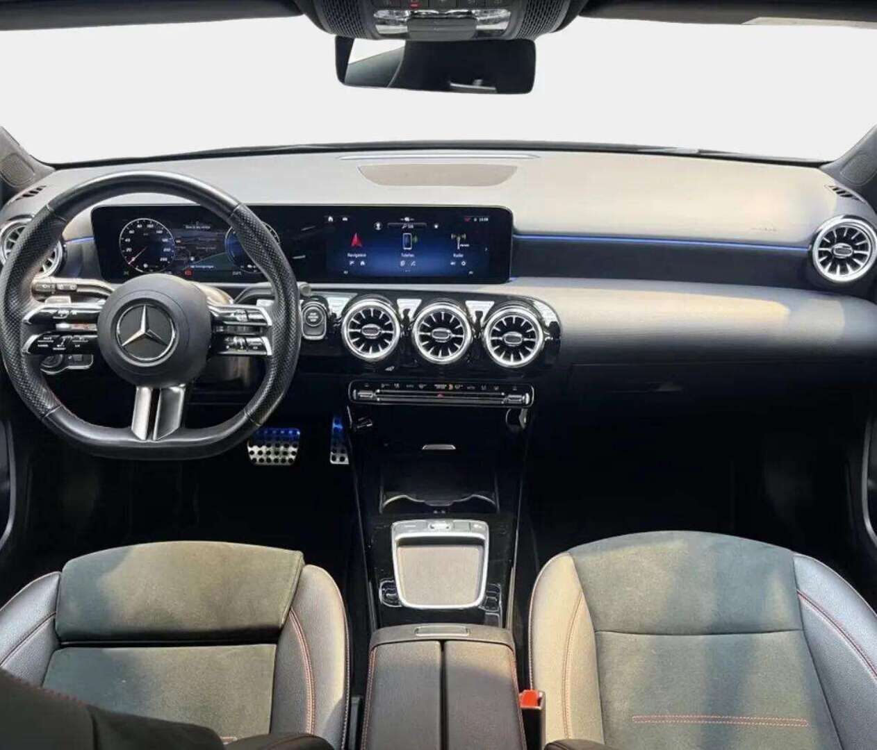 MERCEDES-BENZ A 2023 250 e AMG Line - | Facelift! | Widescreen | Kamera | Keyless | Ambient | Tulossa! |